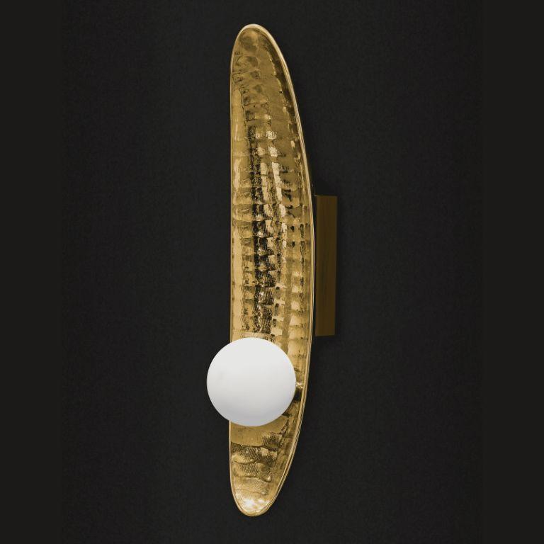 Lámpara de pared Kenu - Diseño en latón pulido con un lujoso atractivo luminoso Hecho a mano en venta