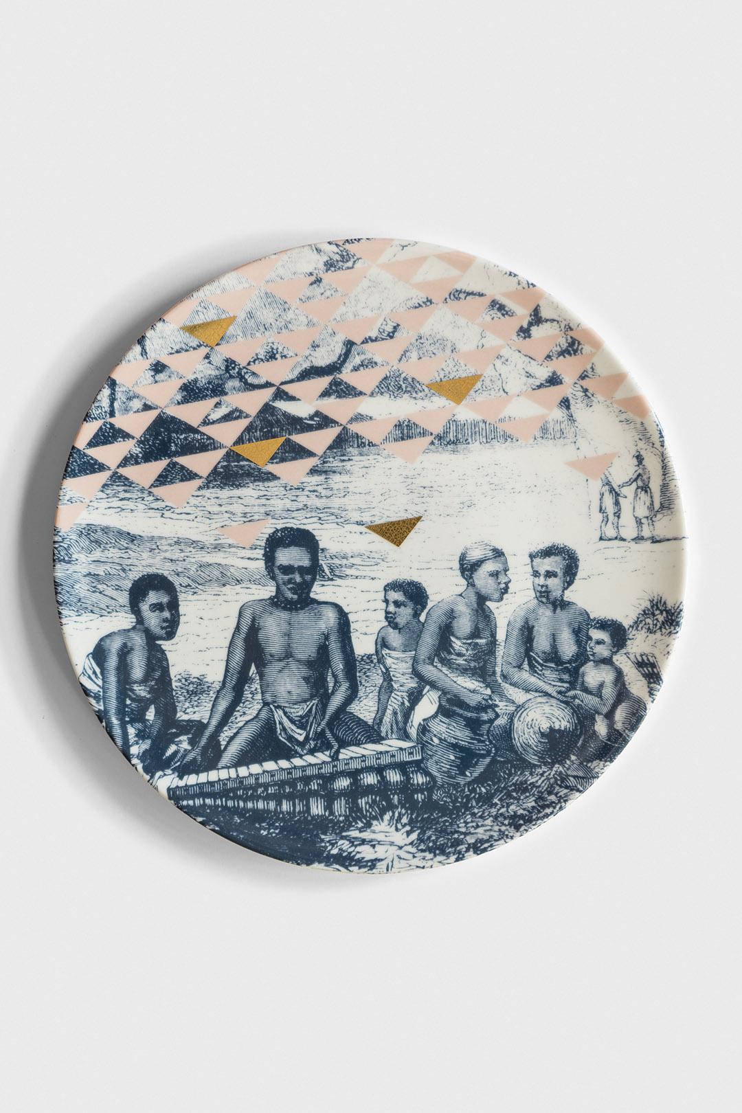 Handmade in Italy, designed by Vito Nesta.

This porcelain dinner plate representing a beautiful image from Kenya is available also in sets of 3 or 6 plates with different Kenya ambienced images (upon request).
