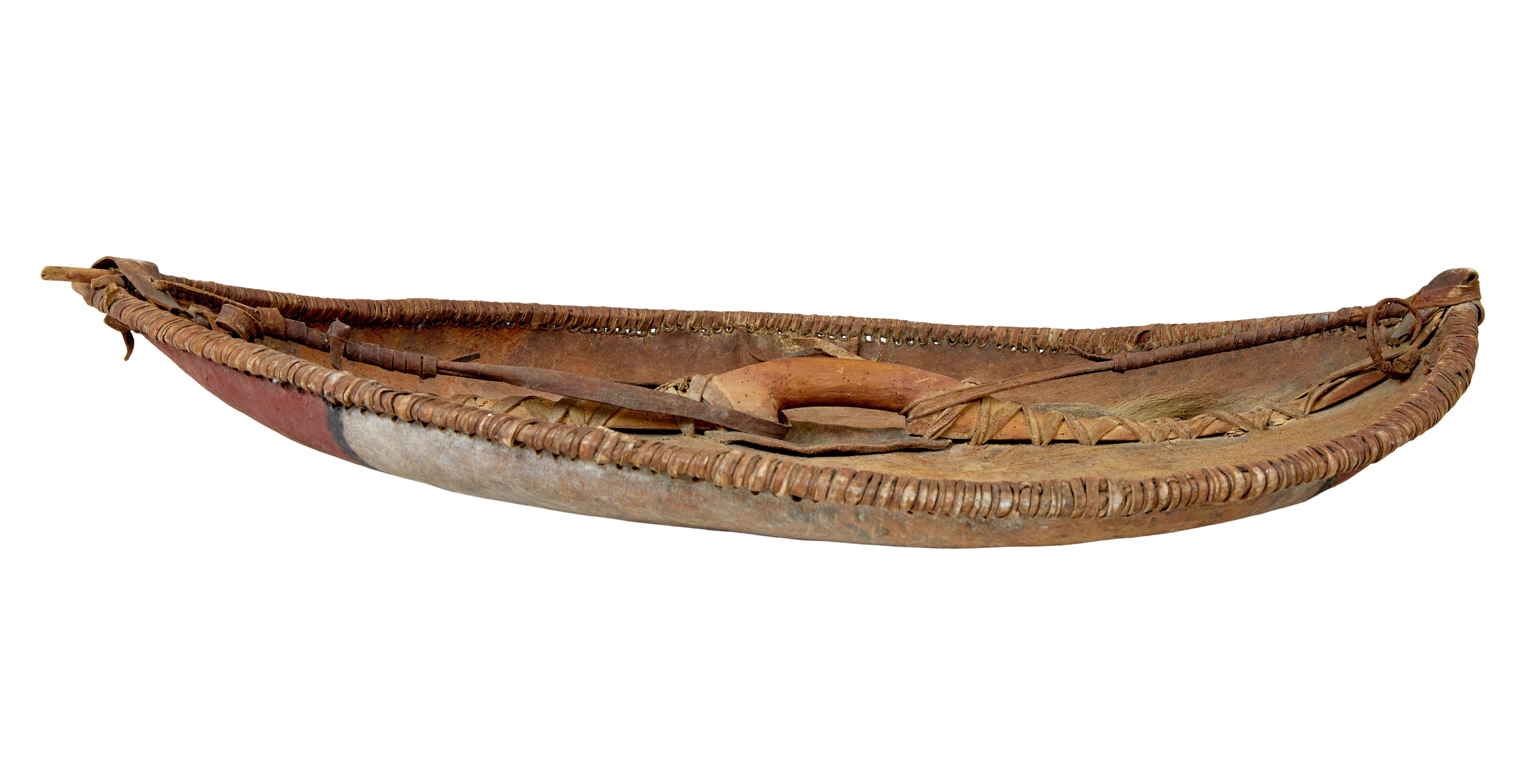 Escudo de piel pintado a mano de la tribu keniana Massai Tribal en venta