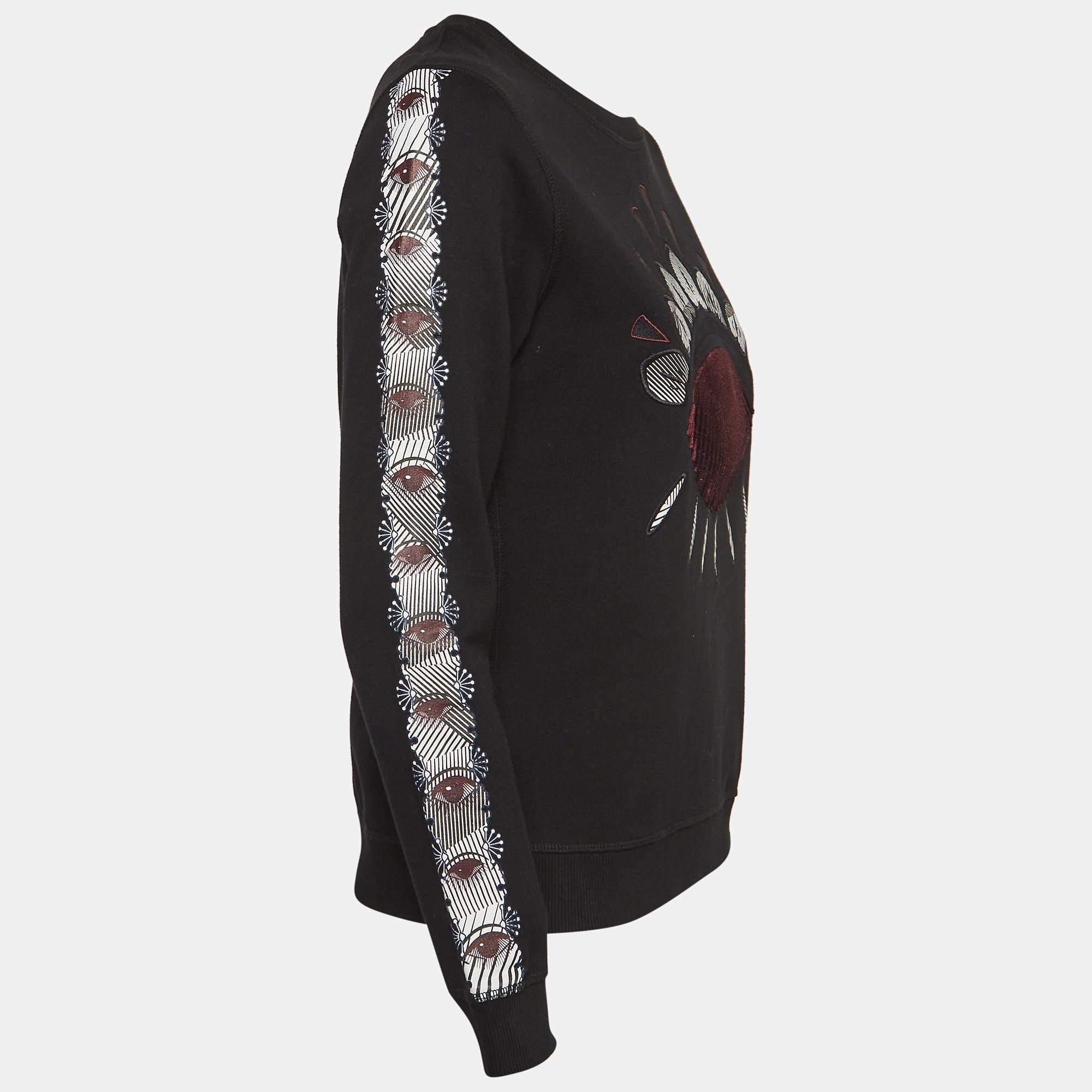 Whether you want to go out on casual outings with friends or just want to lounge around this sweatshirt is a versatile piece and can be styled in many ways. It has been made using fine fabric.