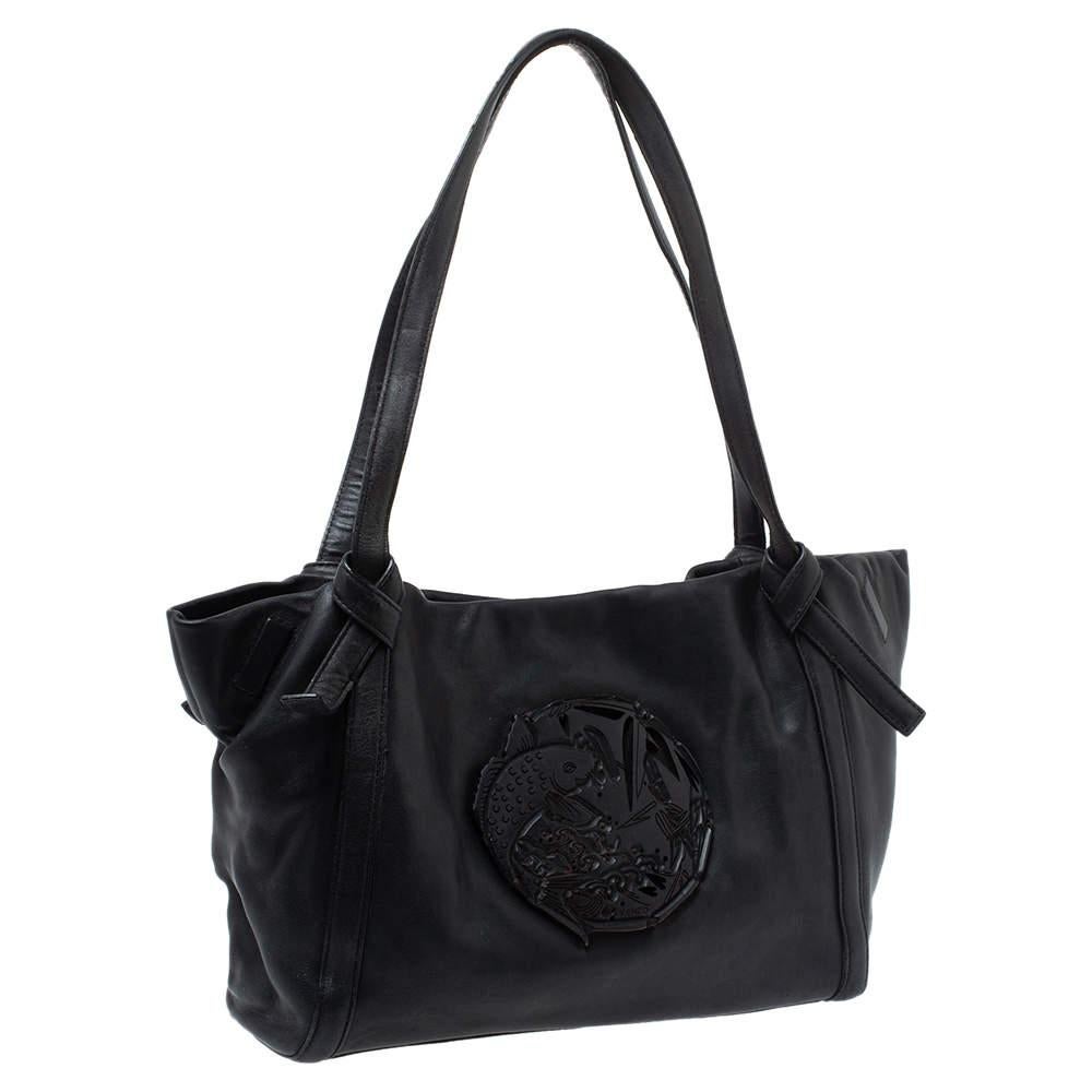 Kenzo Black Leather Koi Fish Tote In Good Condition In Dubai, Al Qouz 2