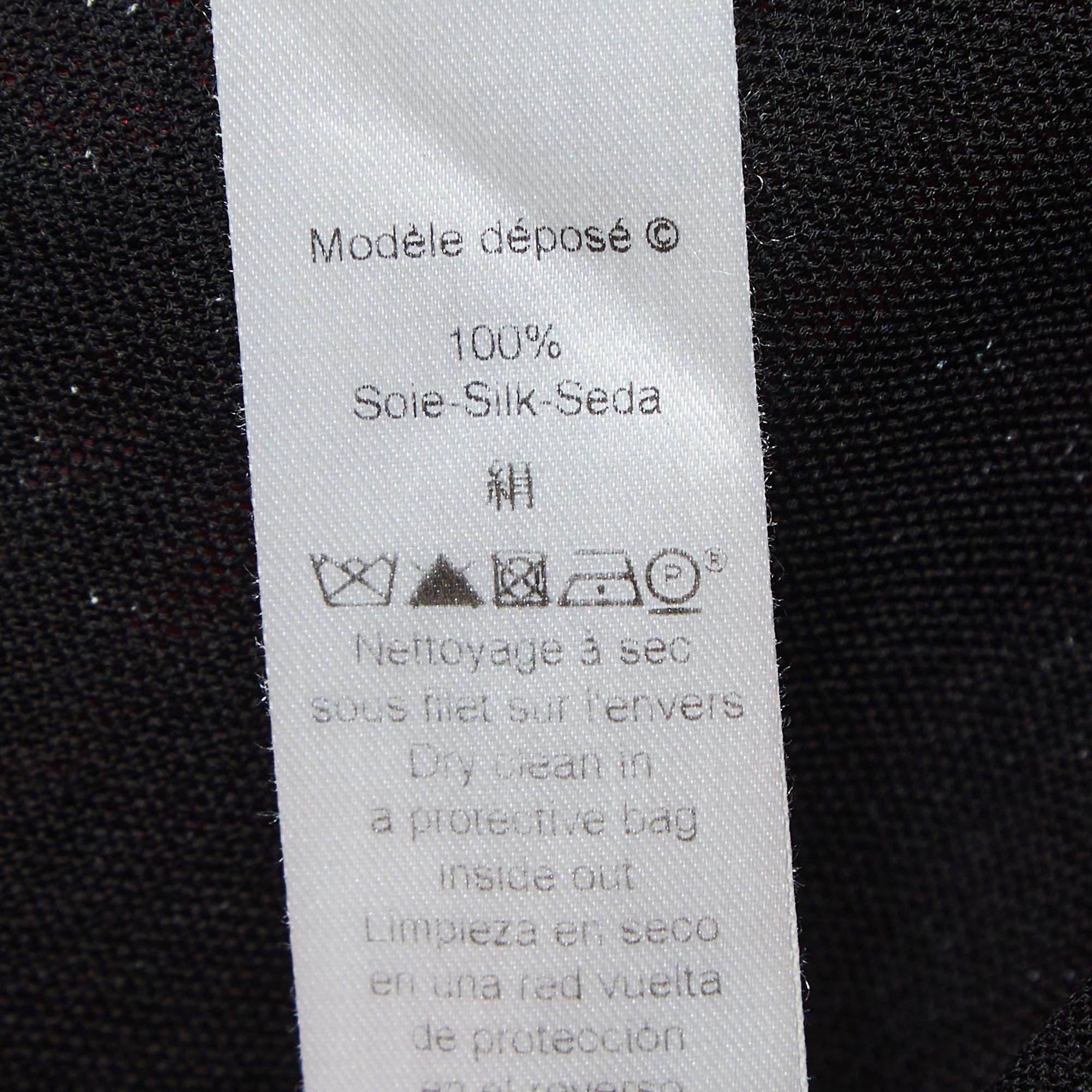 Kenzo - Top a maniche lunghe in seta con stampa floreale a quadri nero/rosso - M. I. in vendita 1