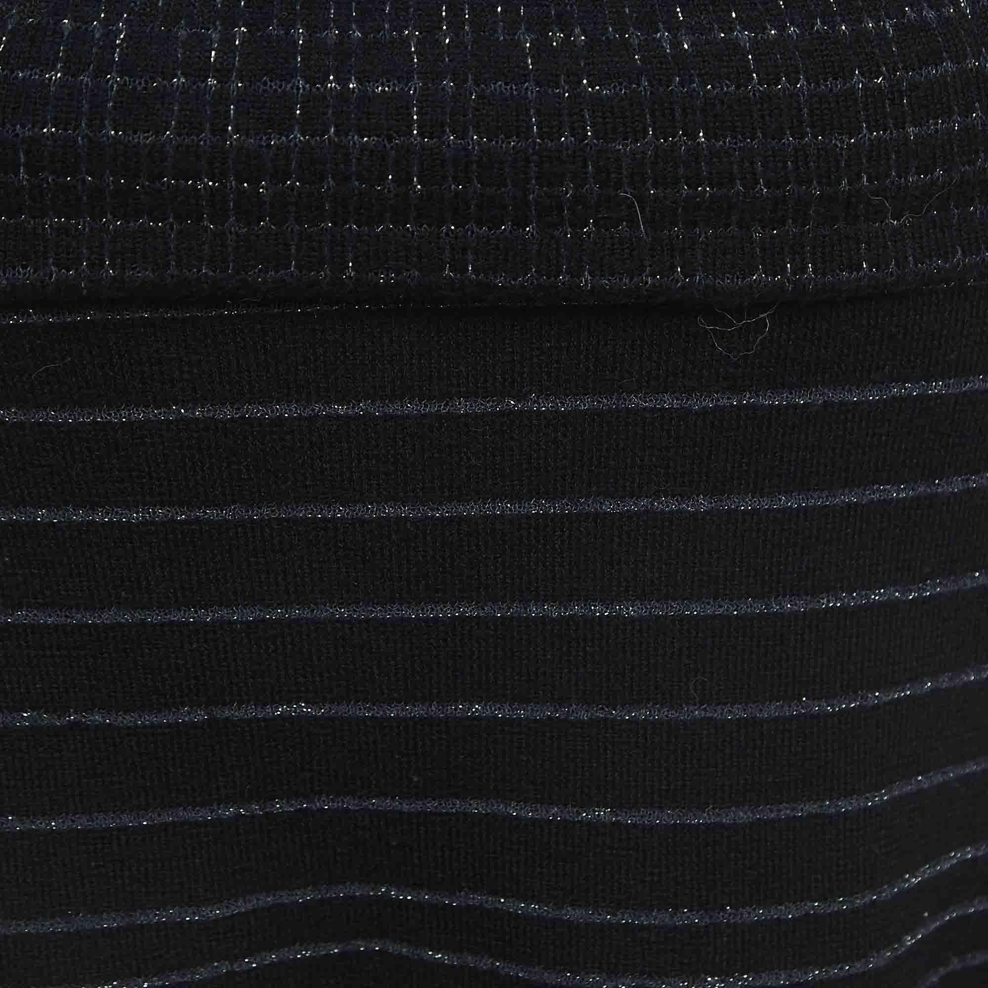 Kenzo mini-robe à rayures noires en maille de lurex avec ceinture M Bon état - En vente à Dubai, Al Qouz 2