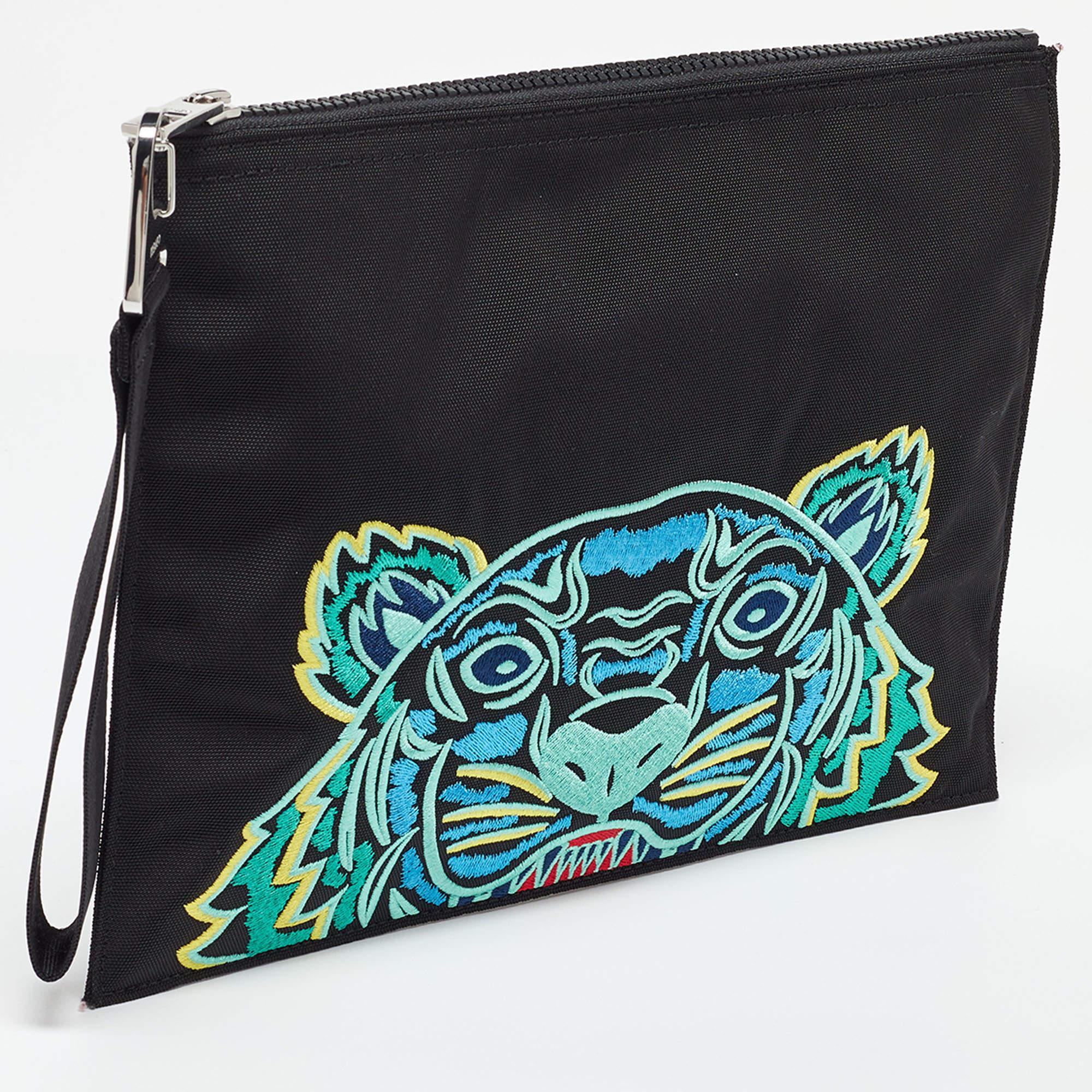 Kenzo Black Tiger Embroidered Leather Zip Flat Pouch In Excellent Condition In Dubai, Al Qouz 2