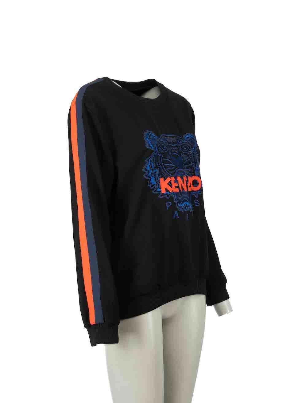 CONDITION is Very good. Hardly any visible wear to sweatshirt is evident on this used Kenzo designer resale item.
 
Details
Black
Synthetic
Jumper
Tiger logo embroidery
Rib knit trim
Round neck
 
Made in Madagascar
 
Composition
82% Triacetate, 18%
