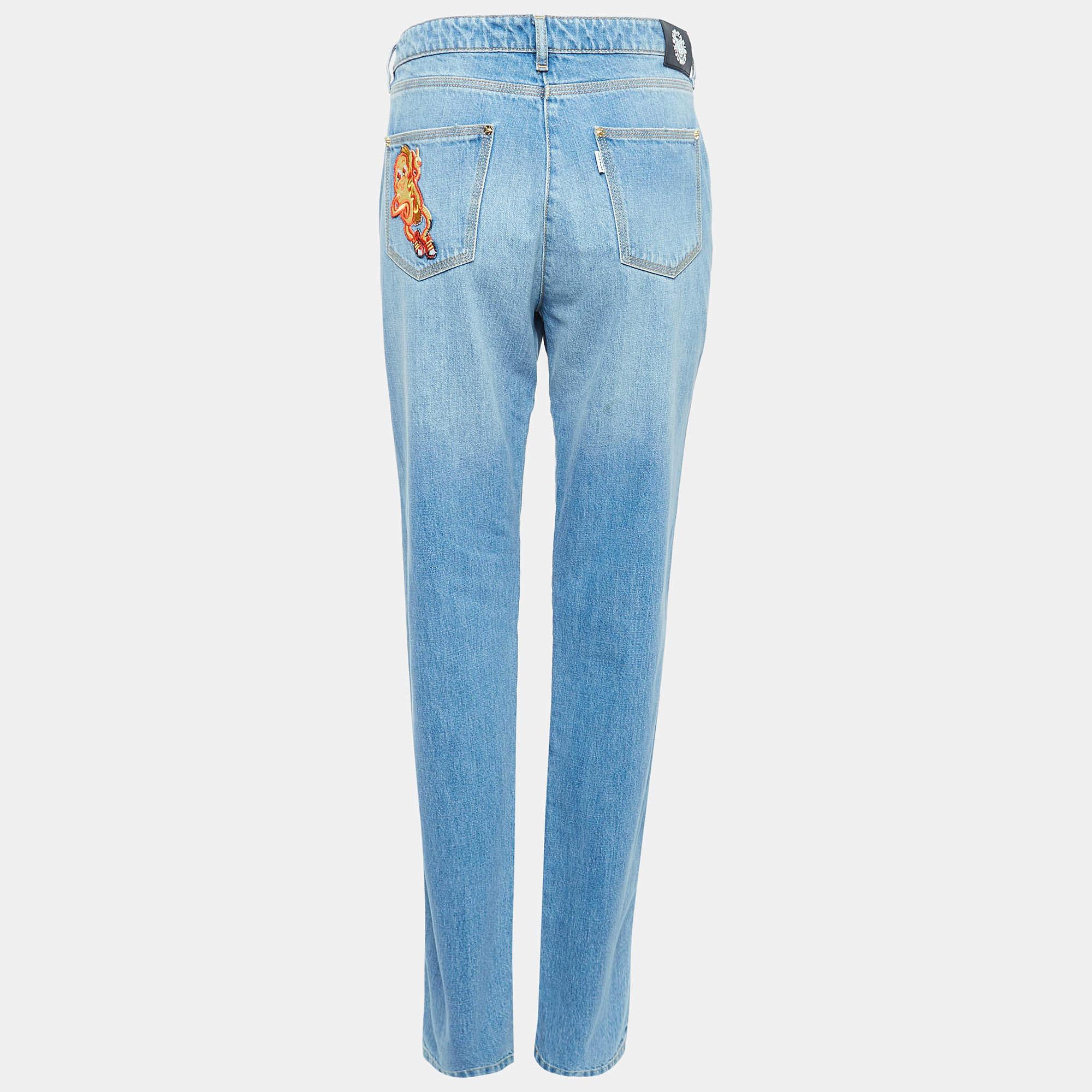 Un buen par de vaqueros siempre completa el armario. Este par de vaqueros está confeccionado con tanta habilidad y estilo que se convertirá en tu favorito en muy poco tiempo. Te proporcionará un ajuste cómodo y elegante.