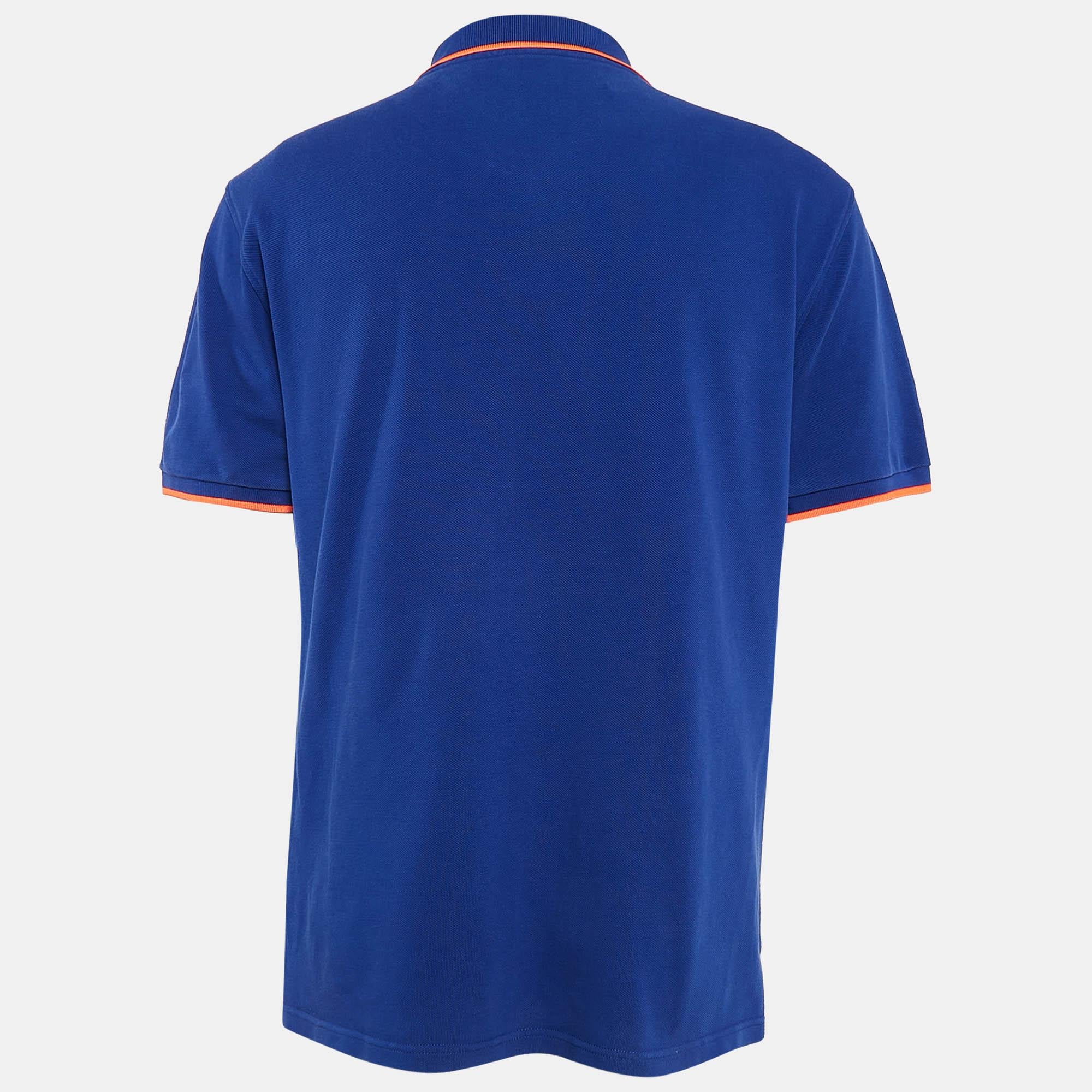 Sia che tu voglia uscire con gli amici o che tu voglia semplicemente oziare...  questa t-shirt è un capo versatile che può essere abbinato in molti modi. È stato realizzato con un tessuto pregiato.