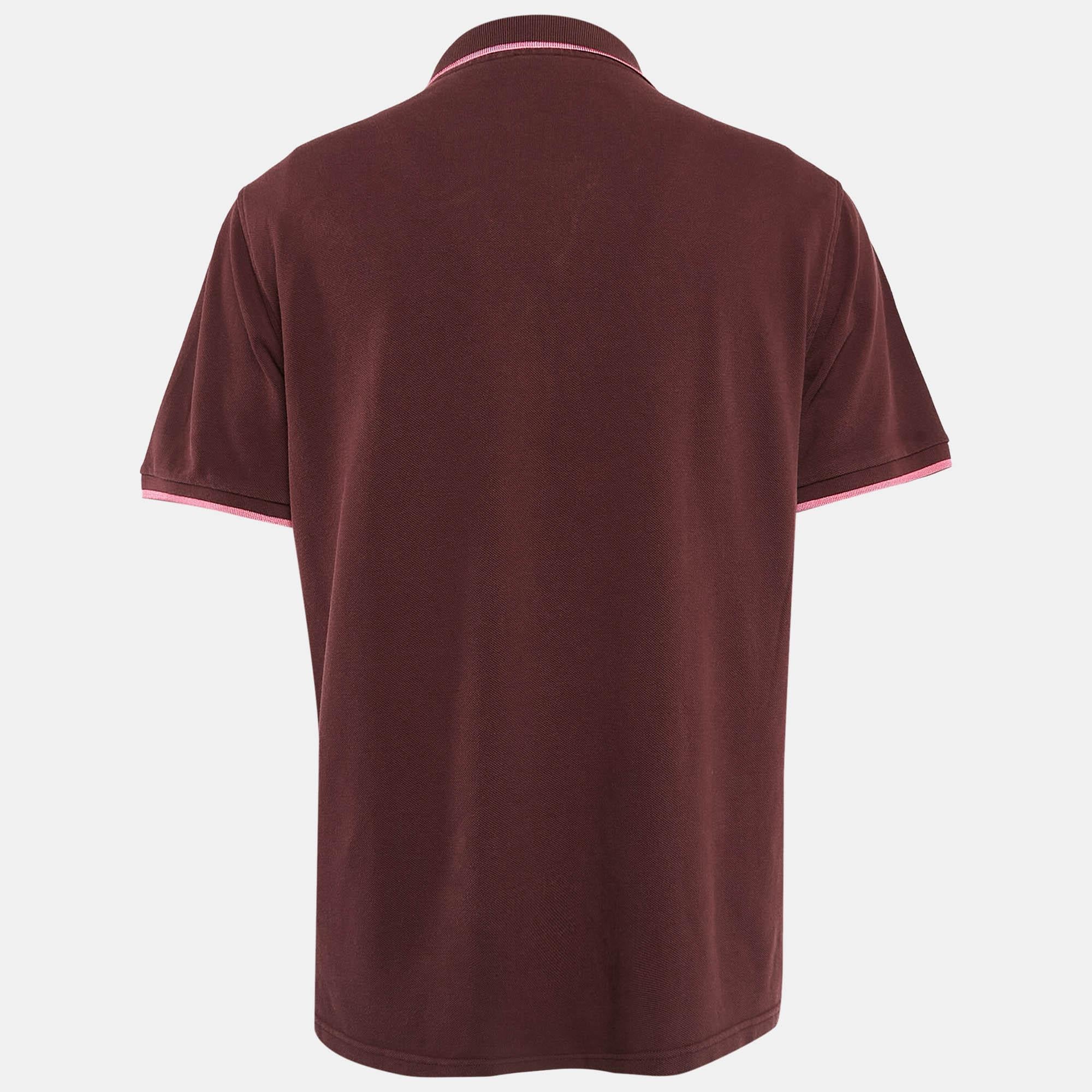 Sia che tu voglia uscire con gli amici o che tu voglia semplicemente oziare...  questa t-shirt è un capo versatile che può essere abbinato in molti modi. È stato realizzato con un tessuto pregiato.