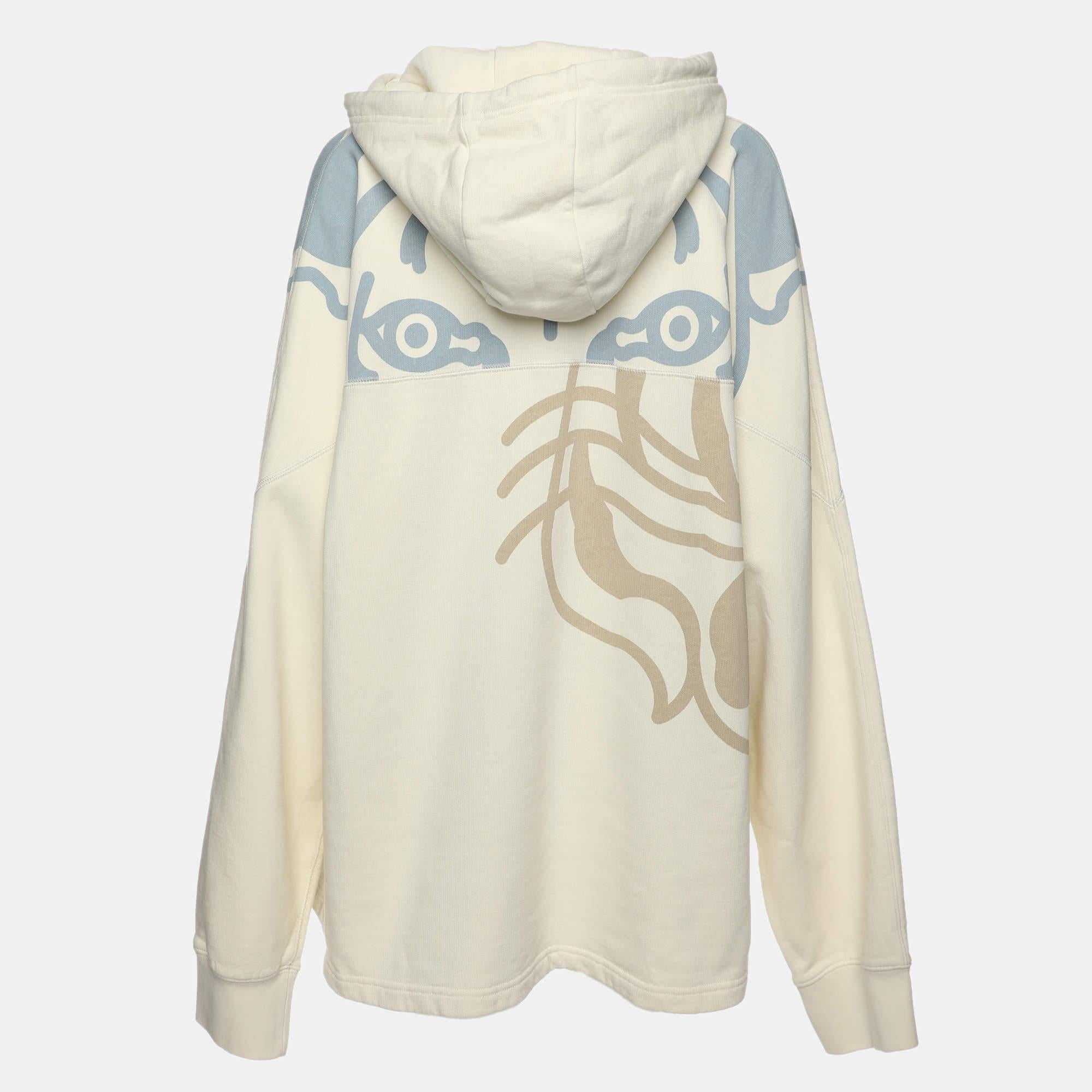 Whether you want to go out on casual outings with friends or just want to lounge around this sweatshirt is a versatile piece and can be styled in many ways. It has been made using high grade materials and the creation will go well with basic denim