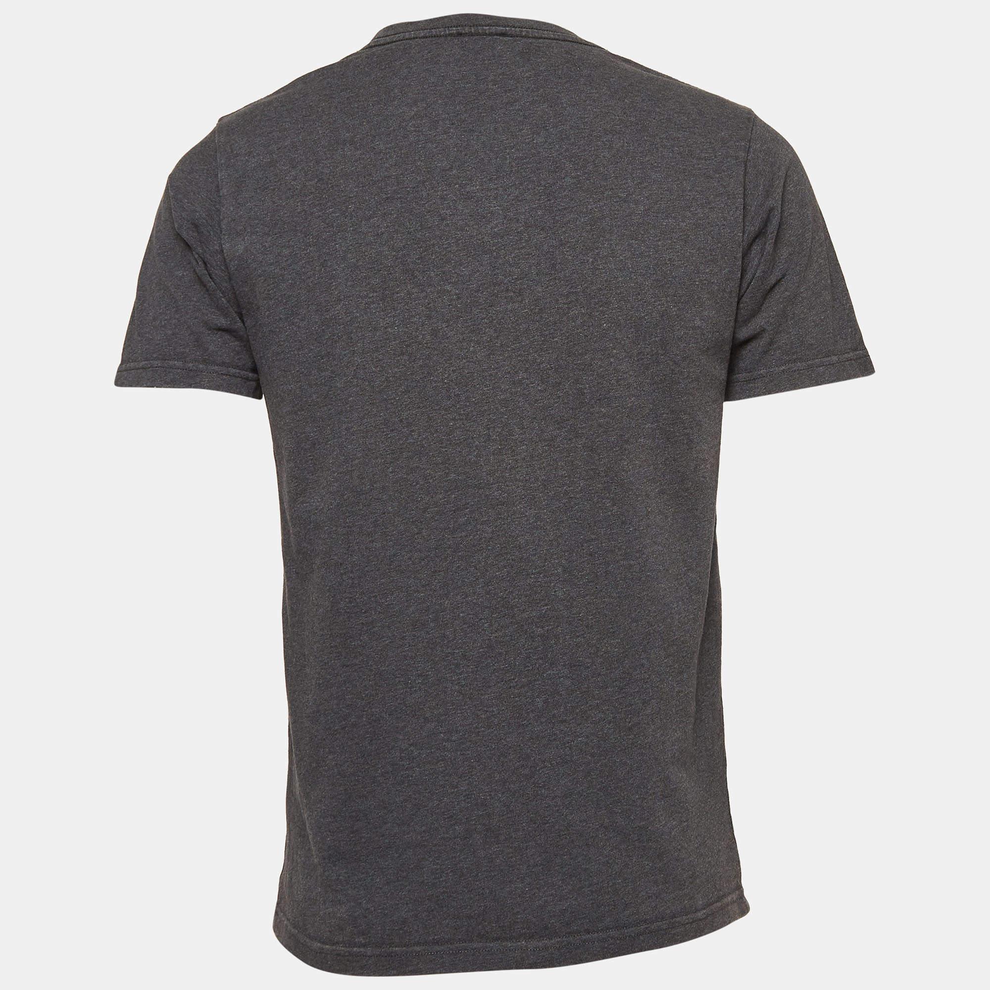 Whether you want to go out on casual outings with friends or just want to lounge around this t shirt is a versatile piece and can be styled in many ways. It has been made using fine fabric.