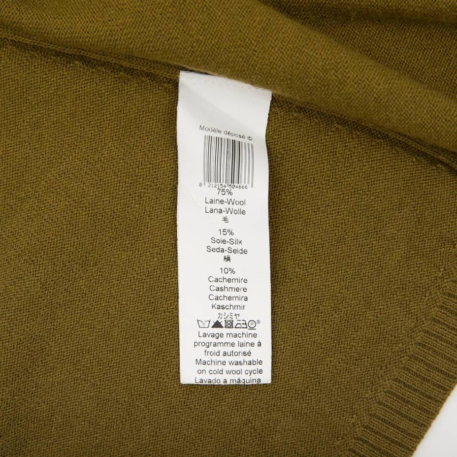 KENZO Flared Skirt in Green Khaki Wool, Silk and Cashmere Size S In Excellent Condition For Sale In Paris, FR