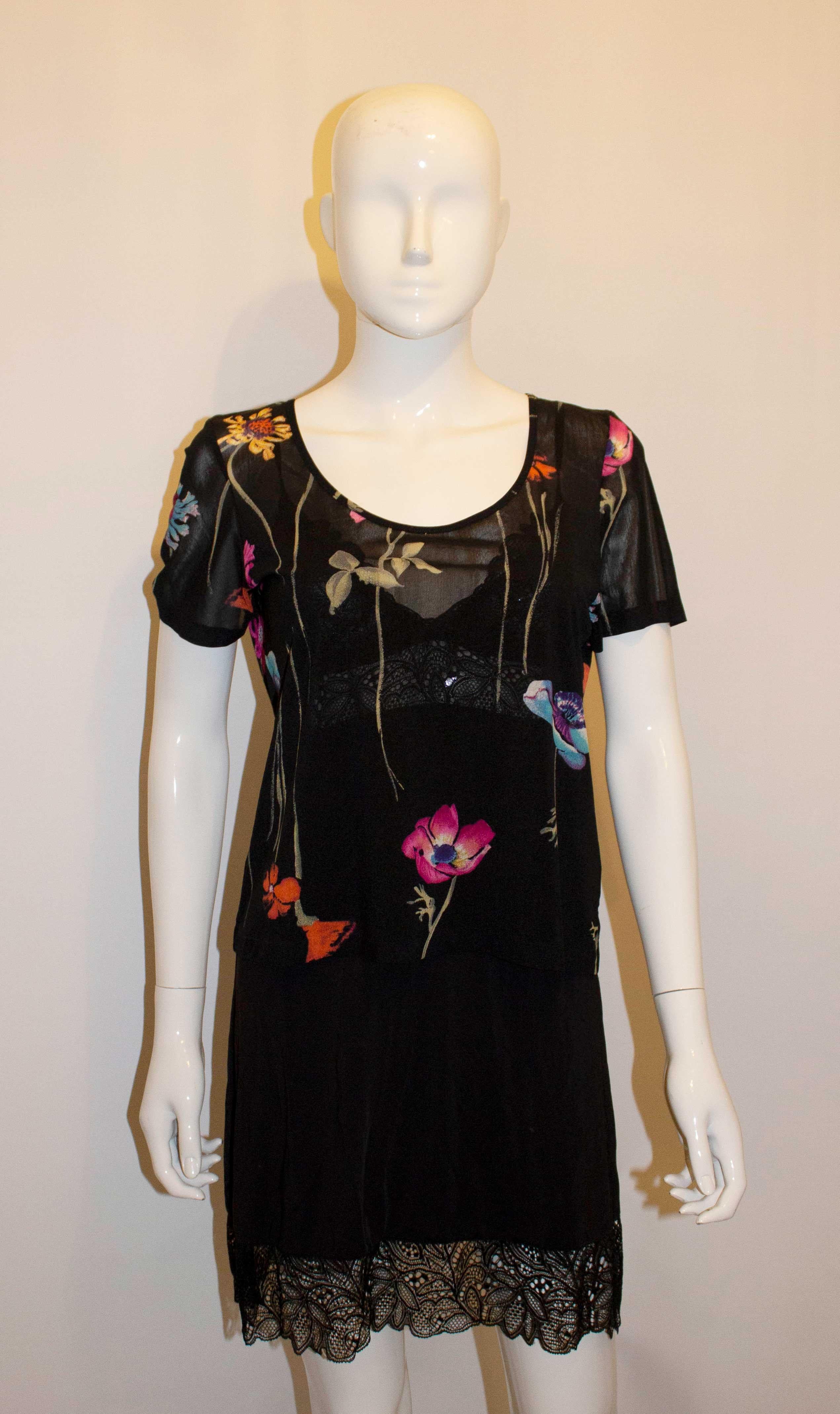 Nero Top con stampa Foral di Kenzo e sciarpa abbinata in vendita