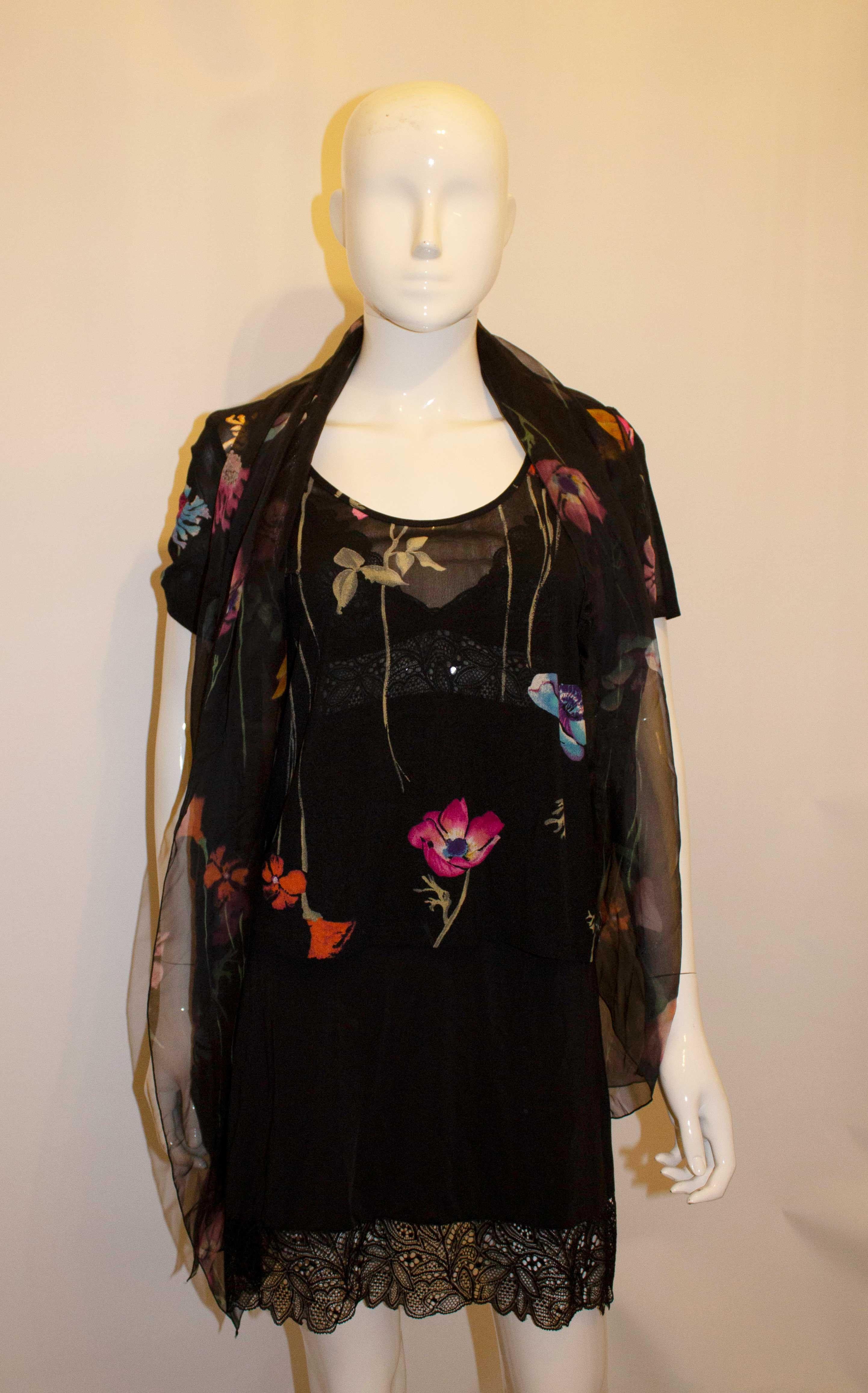 Kenzo Foral Print Top with Matching Scarf In Good Condition For Sale In London, GB