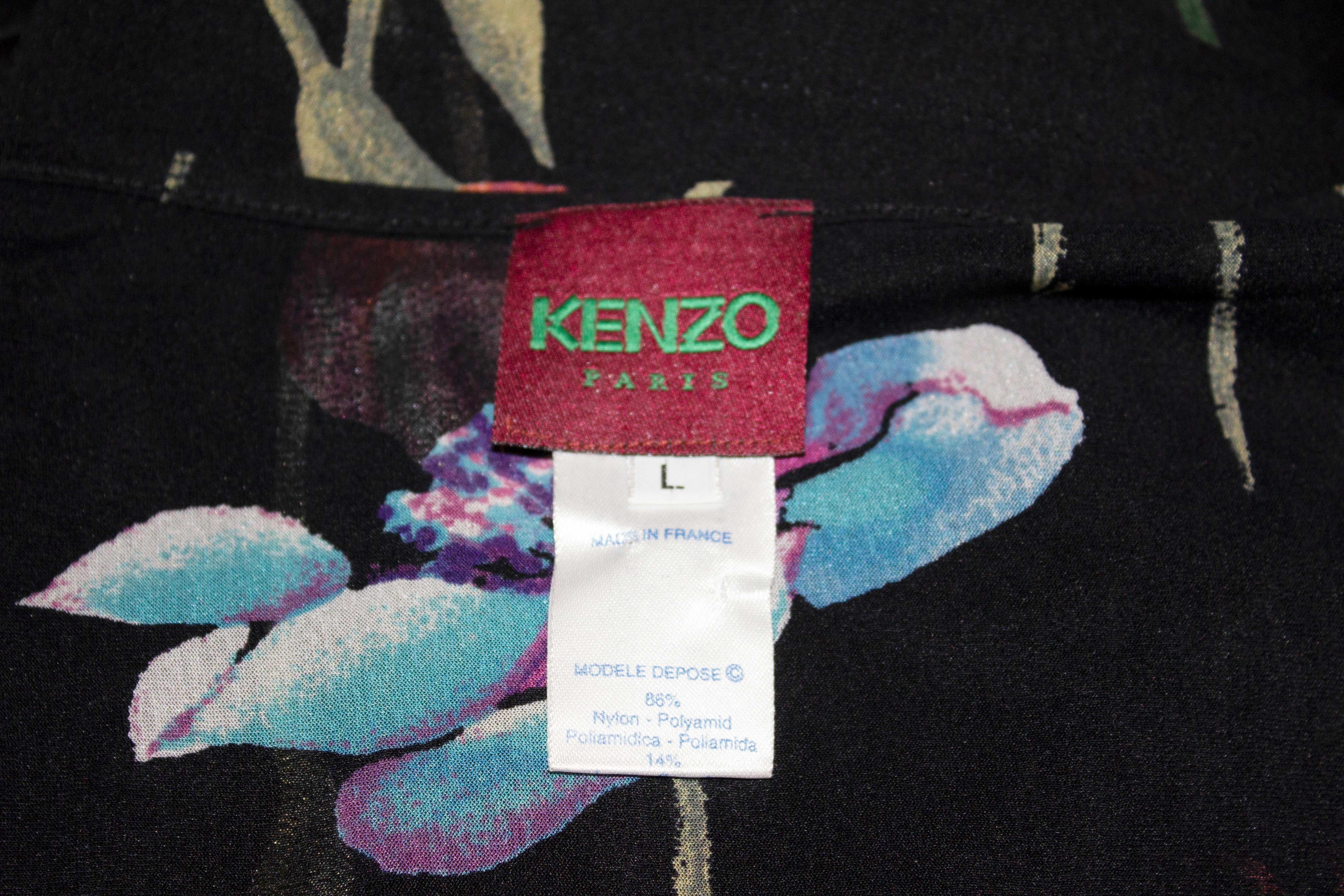 Top con stampa Foral di Kenzo e sciarpa abbinata in vendita 3