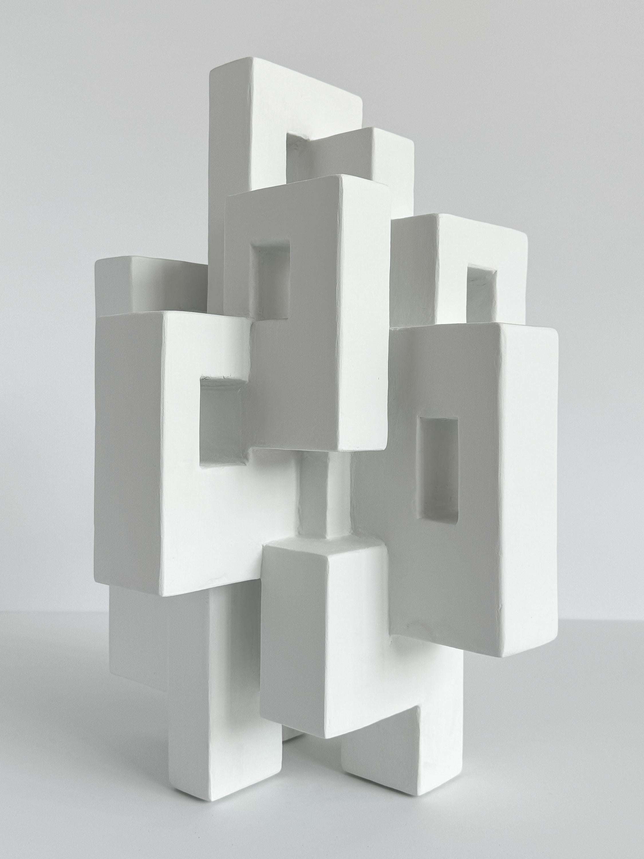 Geometrische abstrakte Skulptur „Kenzo“ von Dan Schneiger (Moderne) im Angebot