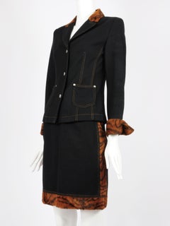 Kenzo - Tailleur jupe en laine avec détails en fausse fourrure de tigre, années 1990