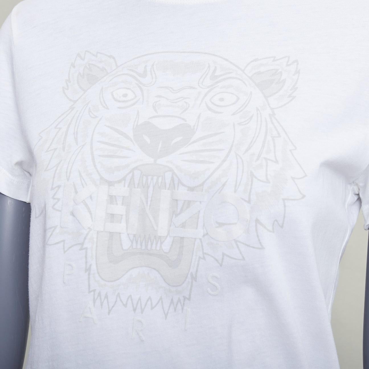 KENZO Jungle white cotton grey tiger felt print fitted crew tshirt S
Reference: GEGG/A00038
Brand: Kenzo
Collection: Jungle
Material: Cotton
Color: White, Grey
Pattern: Animal Print
Closure: Pullover
Made in: Portugal

CONDITION:
Condition: Fair,
