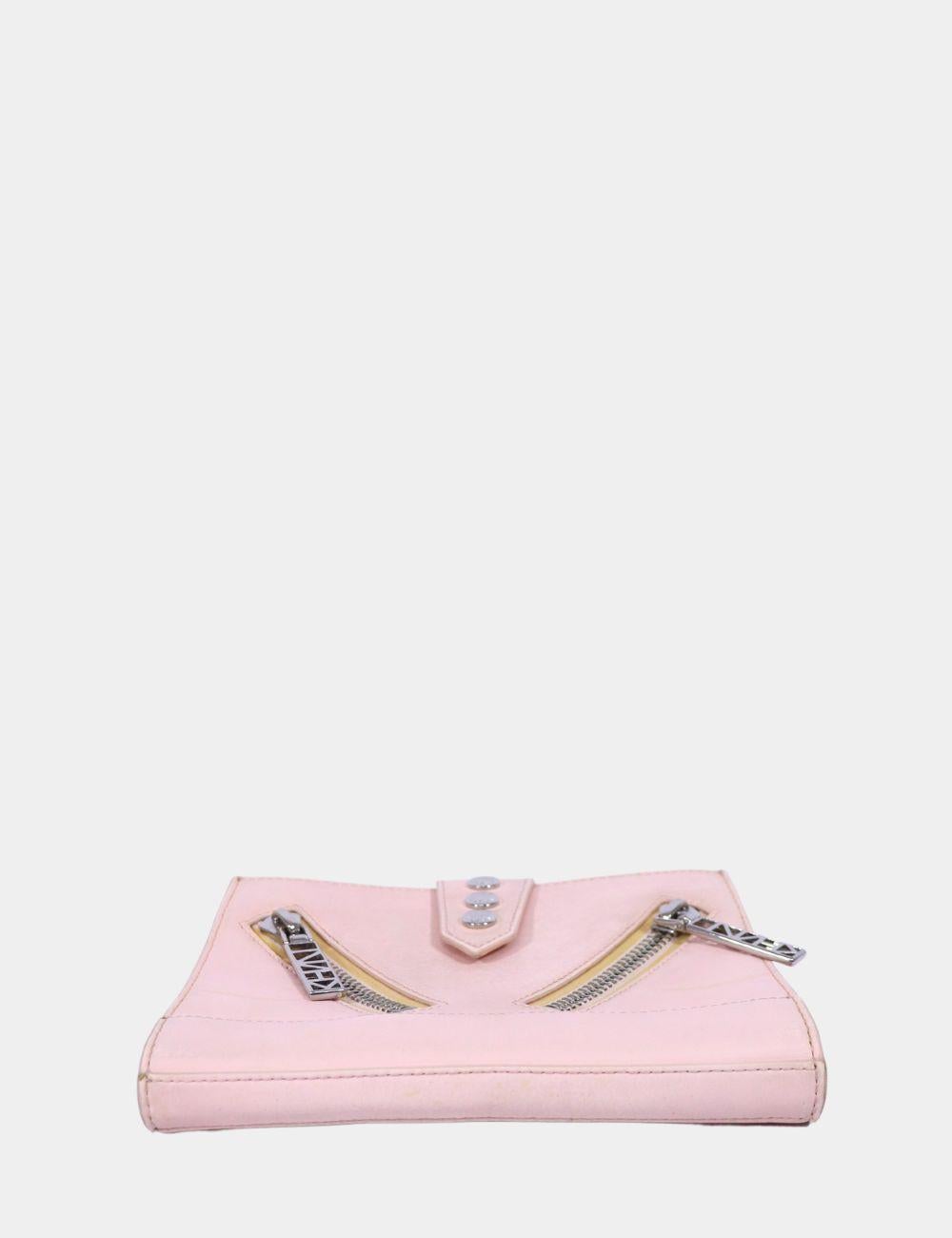 Kenzo Kalifornia Wallet on Chain Bag In Fair Condition For Sale In Amman, JO