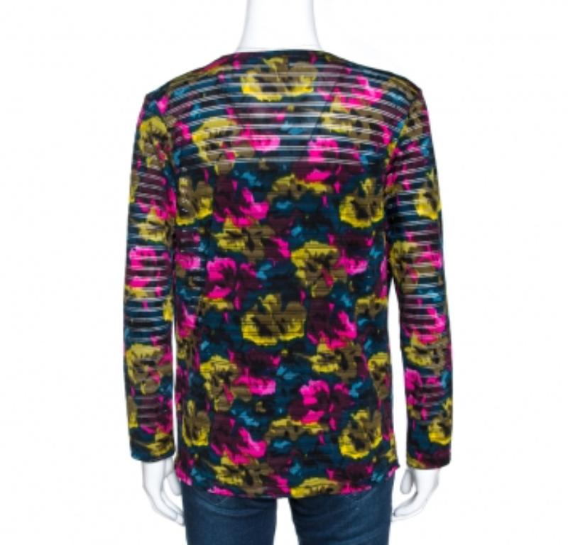 Autre trésor de la maison Kenzo, ce top est un achat que vous allez adorer. Ce haut multicolore présente un design original et convient parfaitement aux occasions spéciales. Il est taillé dans une encolure drapée asymétrique et orné d'imprimés sur