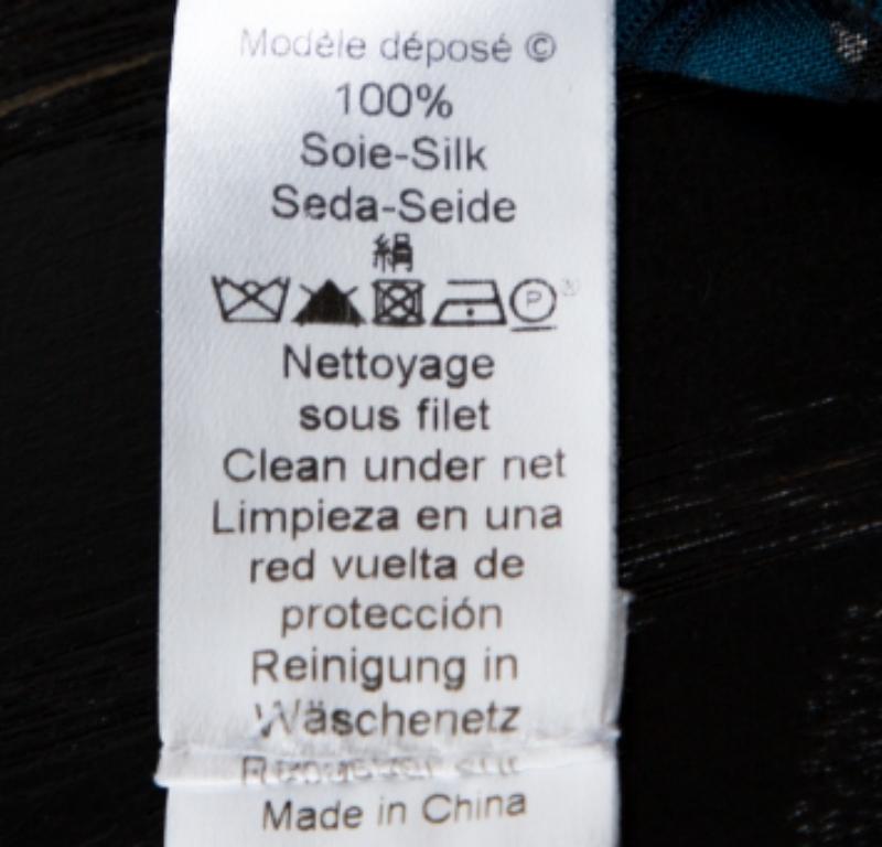 Noir Kenzo haut à col drapé asymétrique en soie imprimée multicolore XL en vente