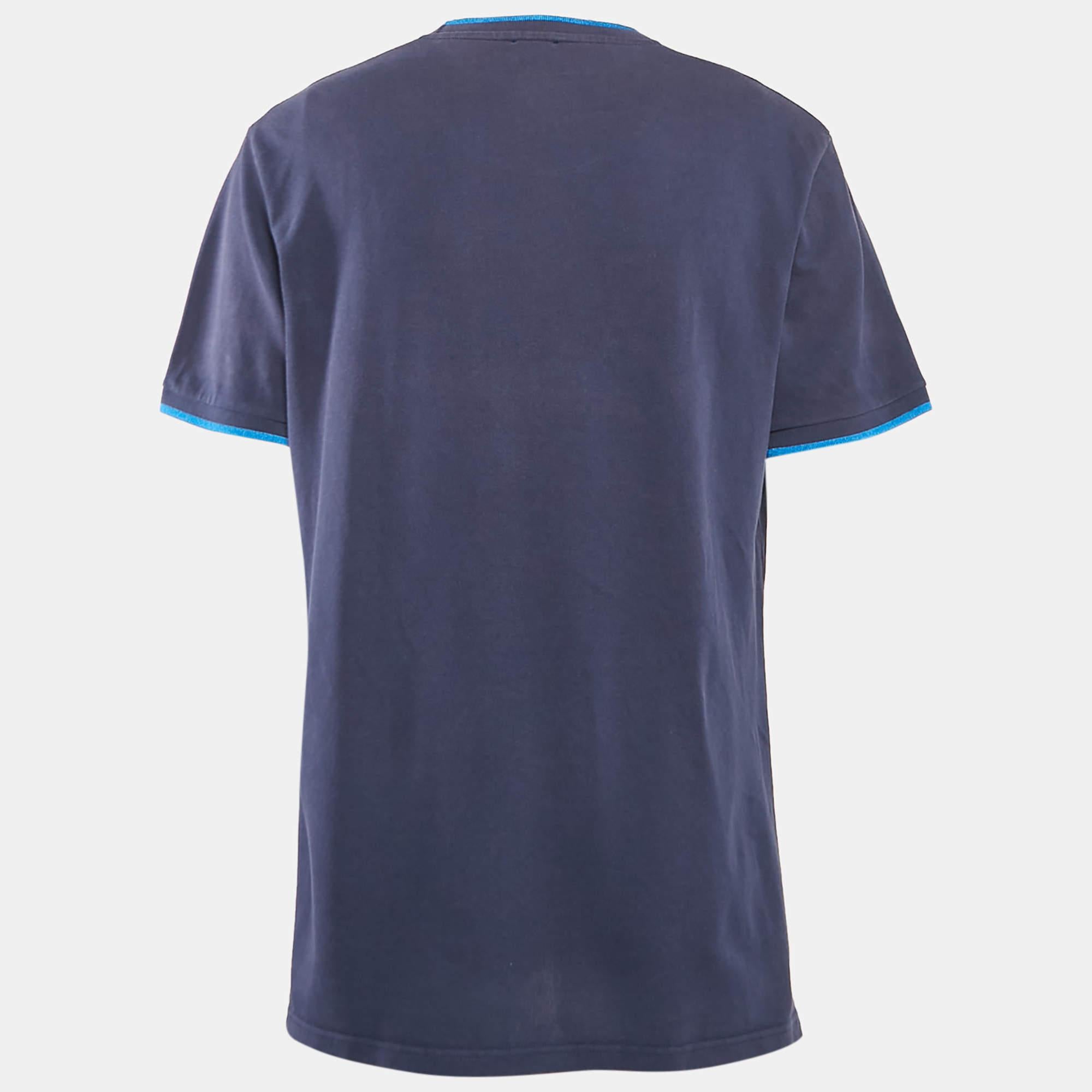 Scegli il comfort per tutto il giorno con questa maglietta di Kenzo. Maglia splendidamente lavorata  la maglietta blu navy AT&T  Scollo rotondo e maniche corte  garantisce qualità e stile Lux.