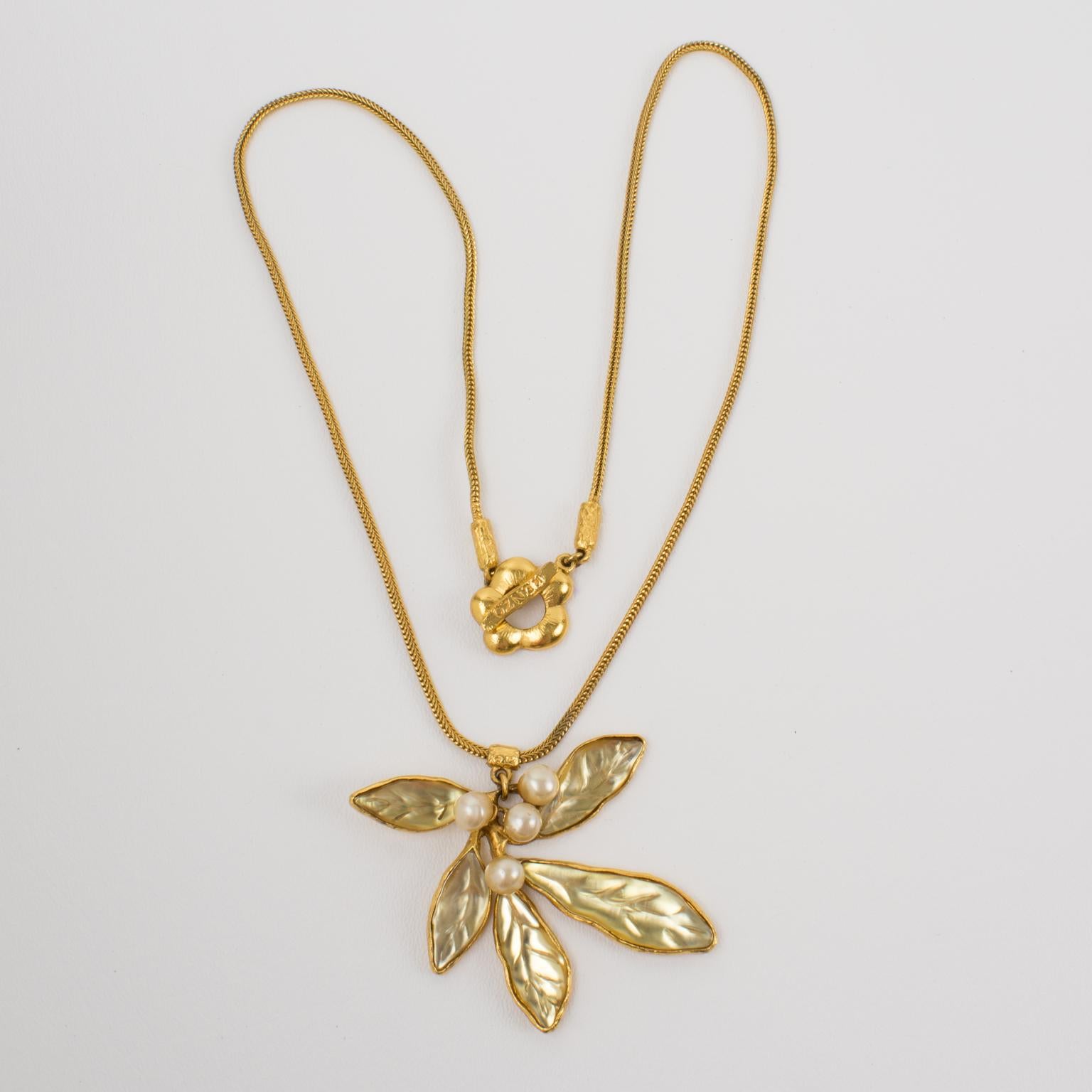 Kenzo Paris Gilt Metal Mistletoe Flower Necklace with Yellow Resin Leaves In Good Condition In Atlanta, GA