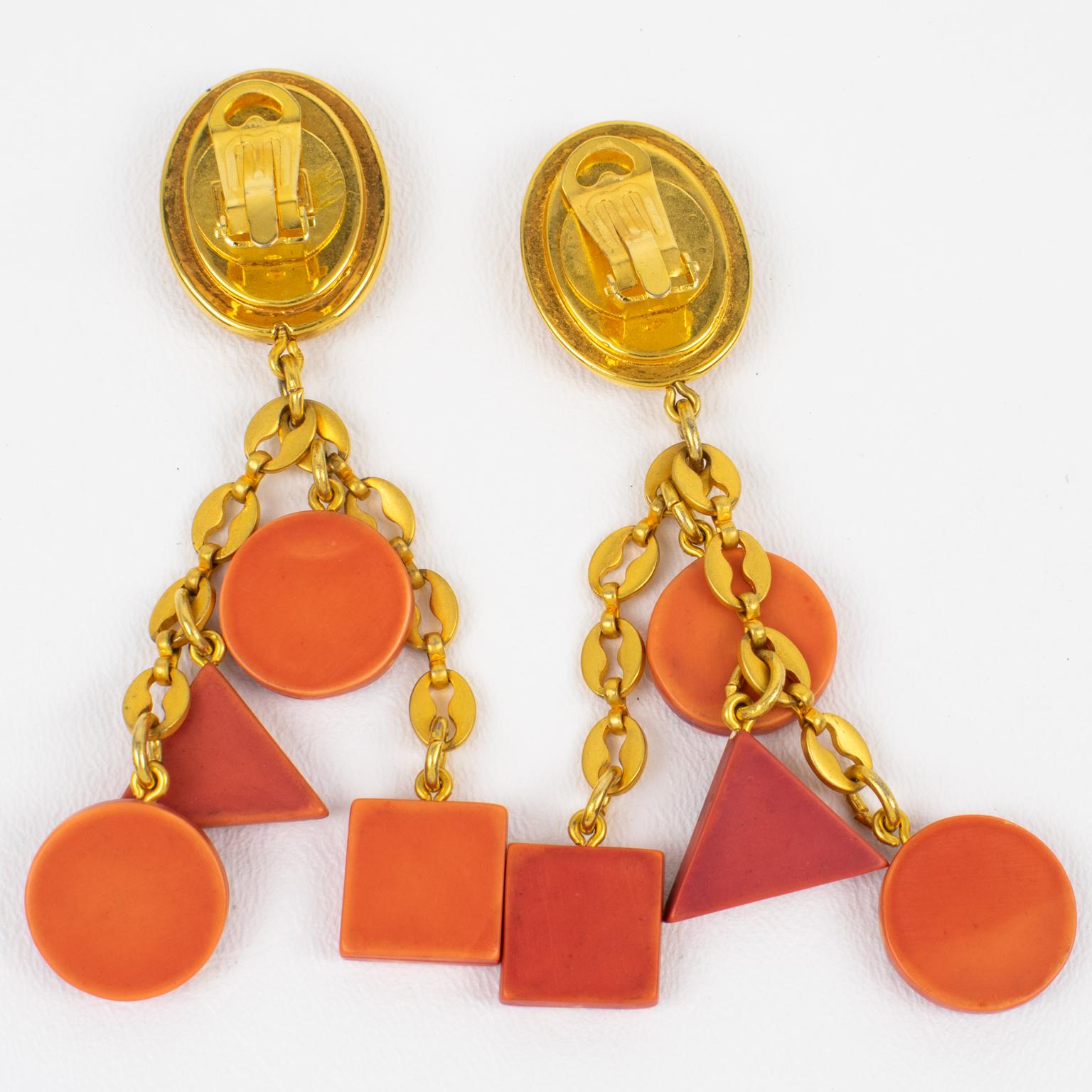 Kenzo Paris Orange and Red Resin Dangle Clip Earrings In Excellent Condition For Sale In Atlanta, GA