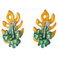 Orecchini a clip con motivi floreali in argento placcato e smalto di Kenzo Paris