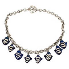 Kenzo Paris Collier en métal argenté avec breloques en verre de Murano