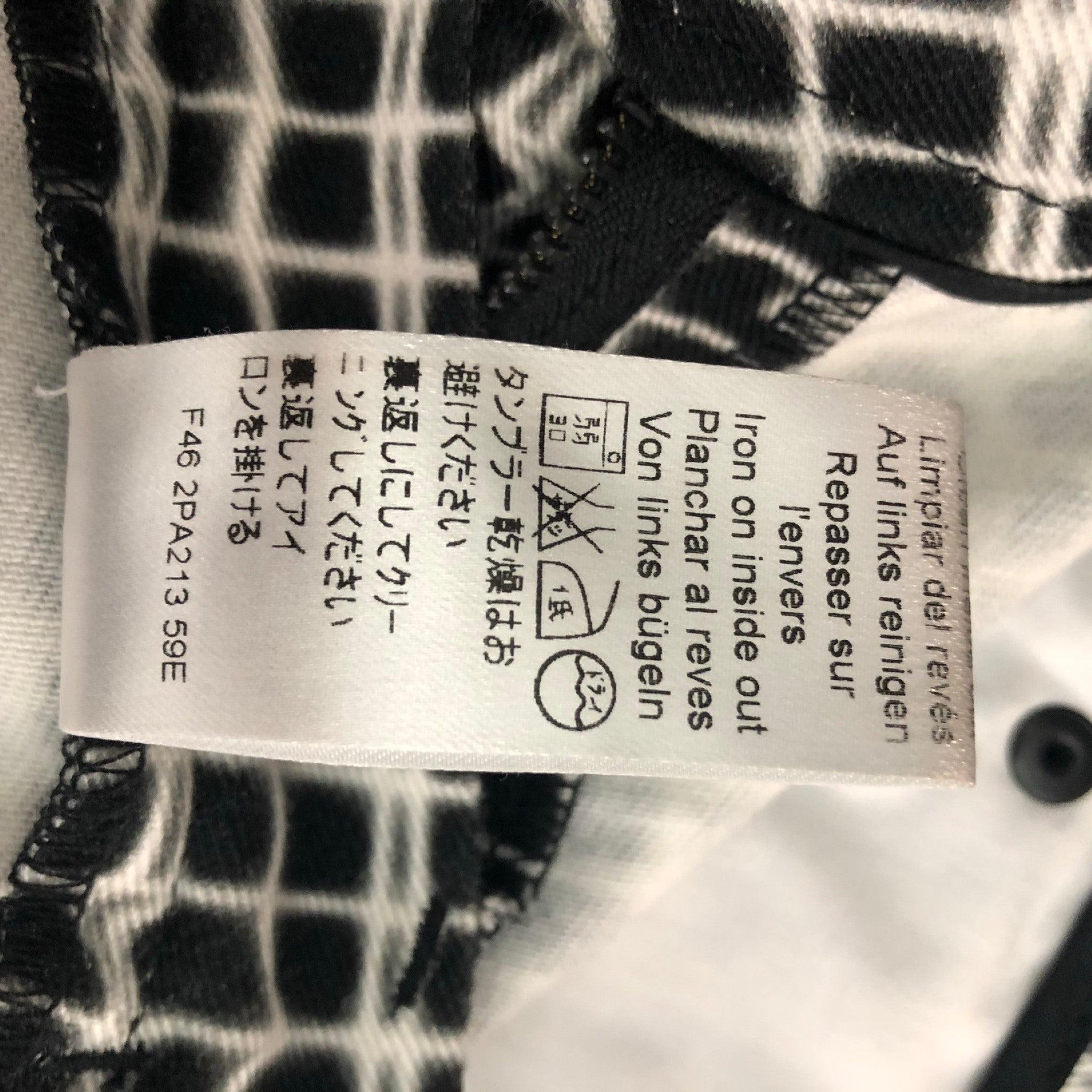 KENZO Jeans mit schwarzem und weißem Baumwolldruck, Größe 4 im Angebot 3