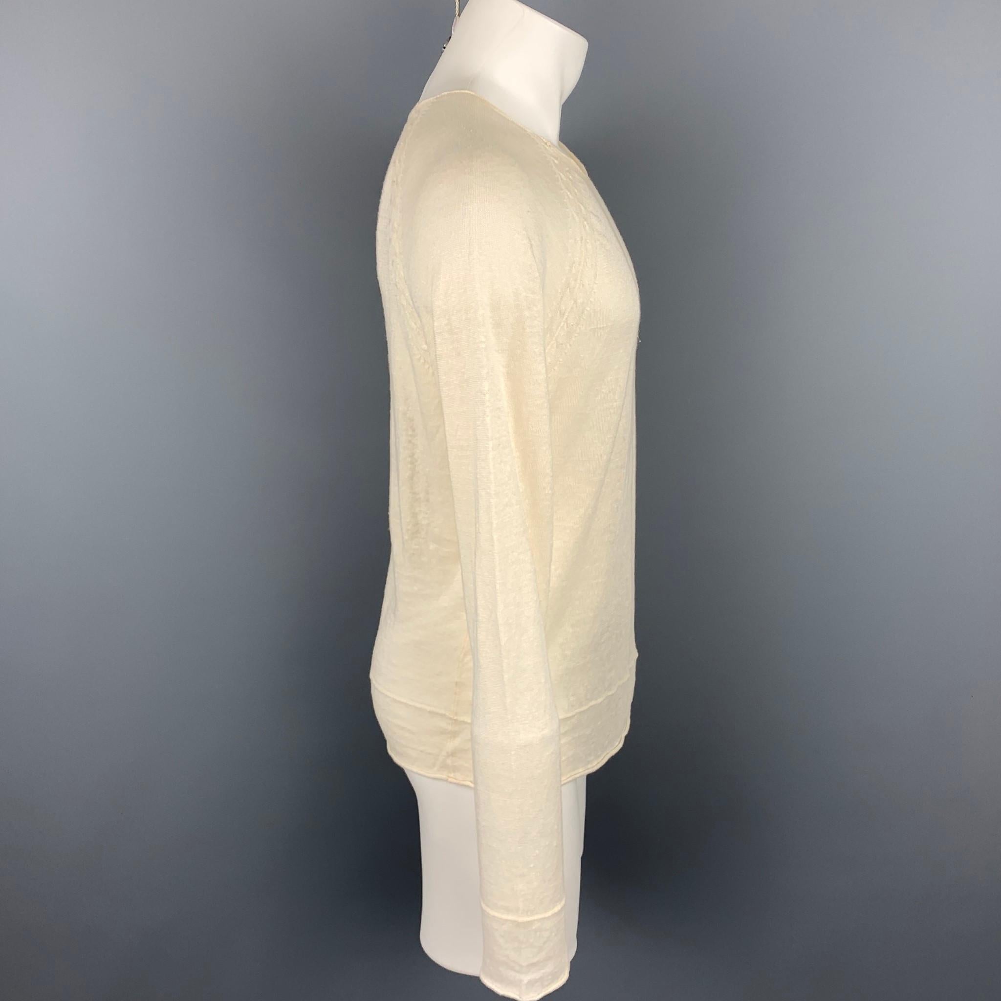 KENZO pullover comes in a beige knitted linen featuring a scoop neck. Moderate wear.

Good Pre-Owned Condition.
Marked: S

Measurements:

Shoulder: 7 in.
Chest: 36 in.
Sleeve: 30 in.
Length: 25 in. 