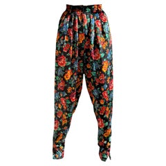 KENZO Pantalon plissé en velours à imprimé floral