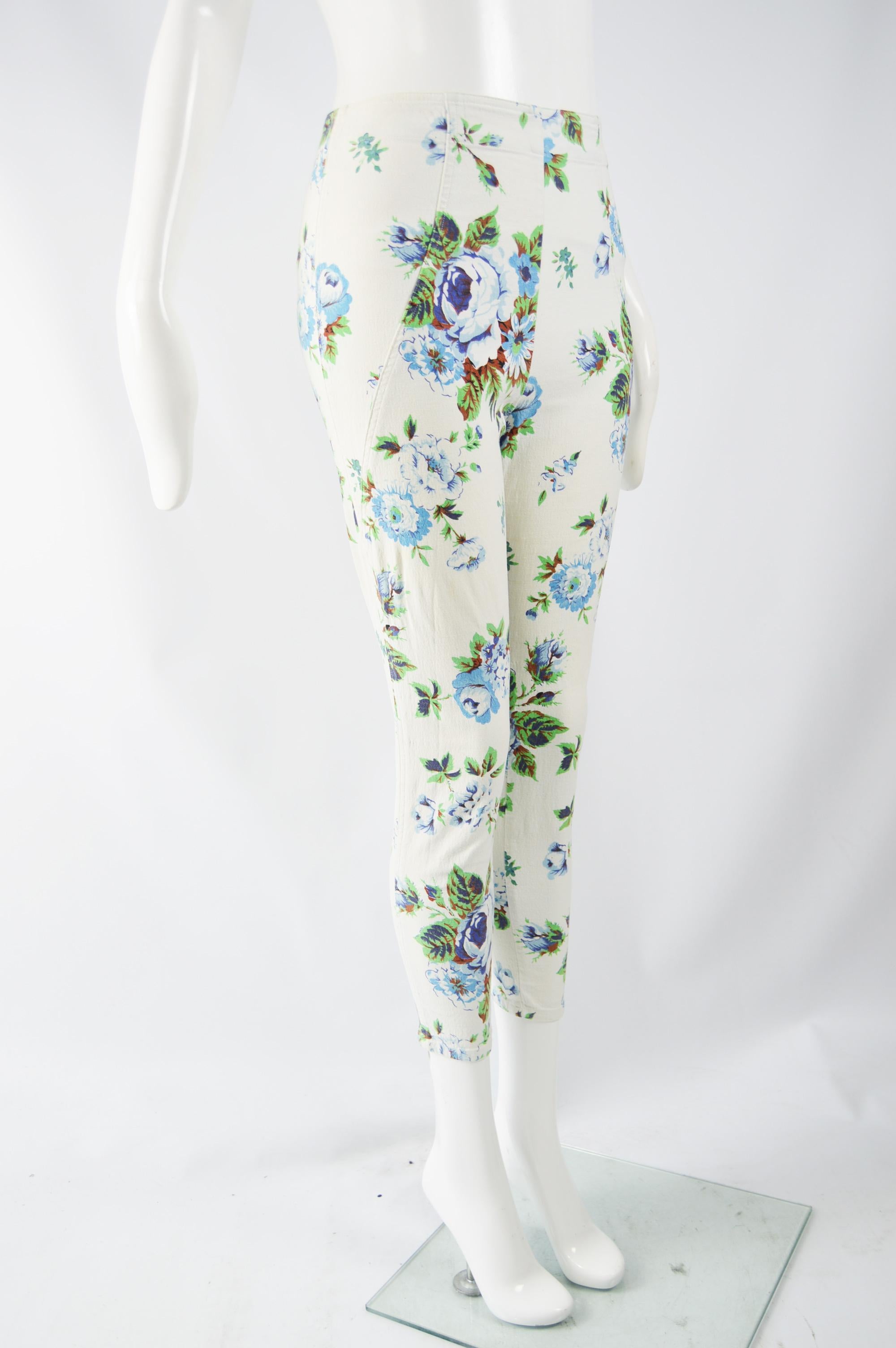Kenzo Vintage Floral Cigarette Pants Jeans In Excellent Condition For Sale In Doncaster, South Yorkshire