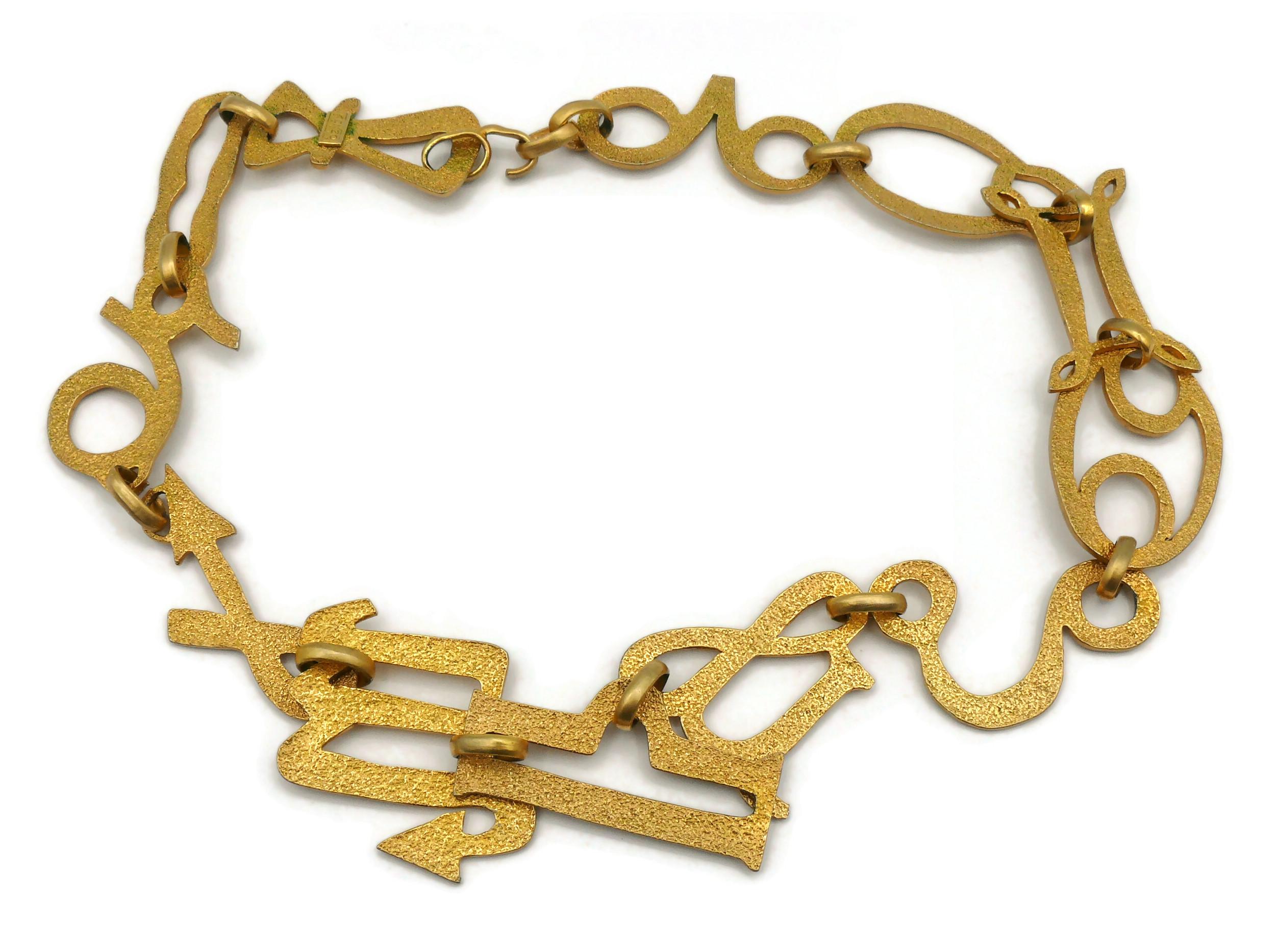 KENZO Vintage Gold Tone Zodiac Halskette  im Angebot 11