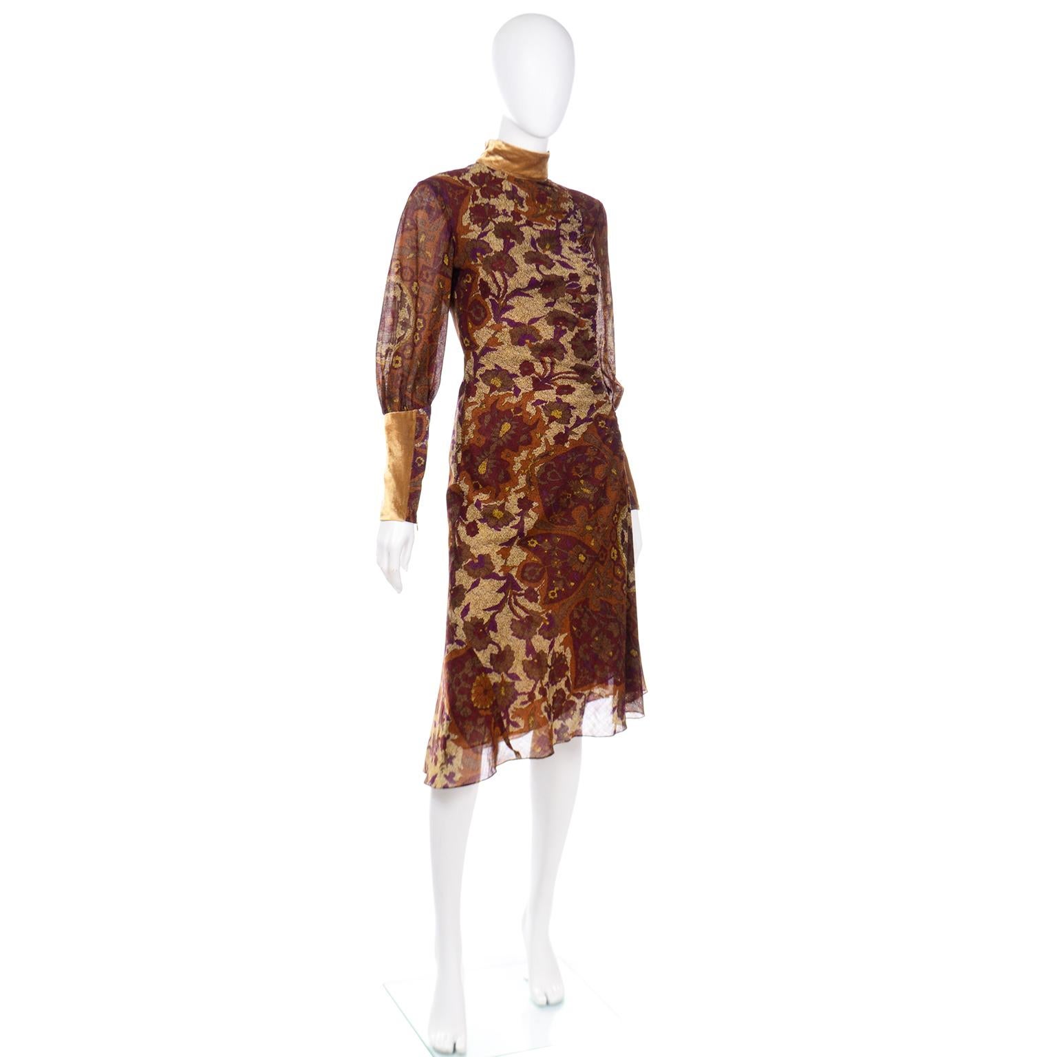 Kenzo Vintage üppiges, pflaumenbraunes und goldenes Kleid mit Blumendruck und Gold Samtbesatz 1