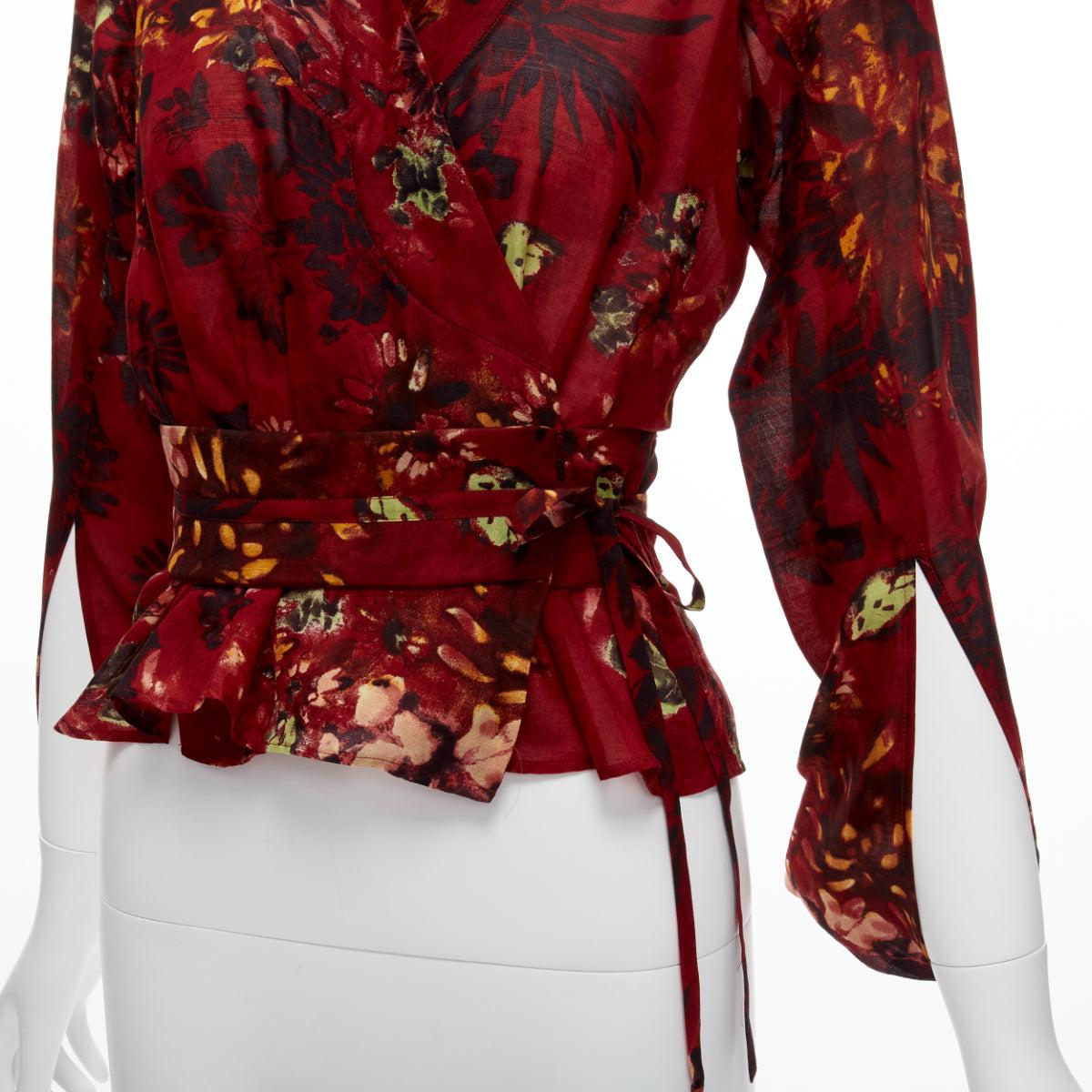 KENZO Vintage red floral silk wool kimono sleeves wrap tie top FR36 S
Reference: TGAS/D00513
Brand: Kenzo
Material: Silk, Wool
Color: Red
Pattern: Floral
Closure: Wrap Tie
Extra Details: Wrap tie. Kimono sleeves. Peplum cut.
Made in: