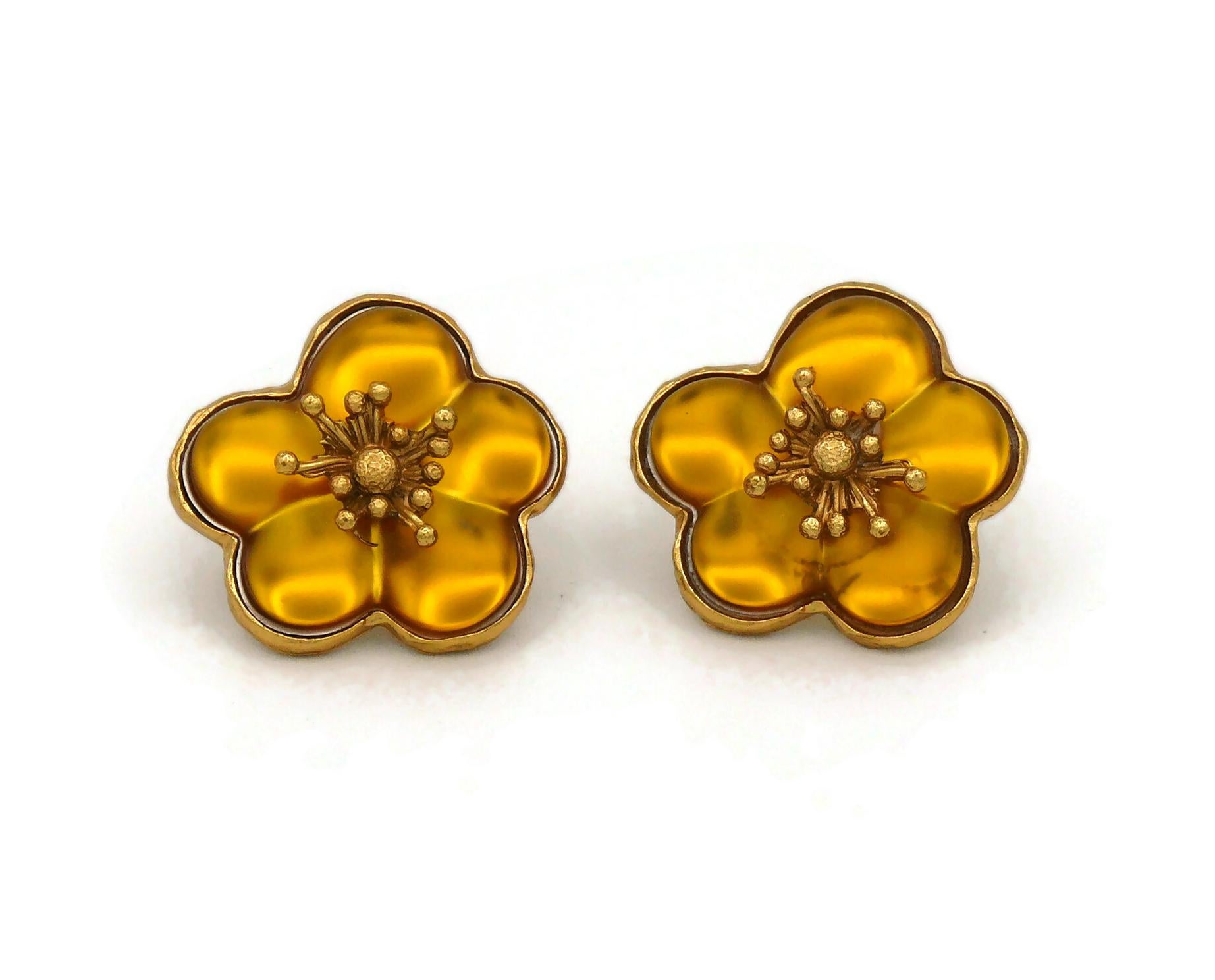 KENZO Vintage Resin Flower Clip-On Earrings For Sale at 1stDibs