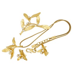 Kenzo Vintage White Beads Pearl Flower Leaf 3 Gold Set Necklace Brooch Earrings