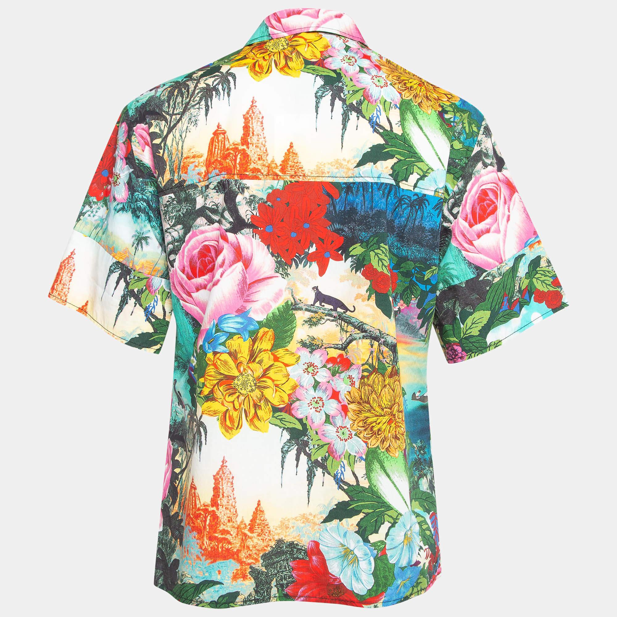 Transport yourself to the vibrant world of Disneys The Jungle Book with the Kenzo X Disney shirt. Crafted from premium cotton this shirt features a playful print inspired by the beloved characters and lush jungle landscapes. Perfect for adding a pop