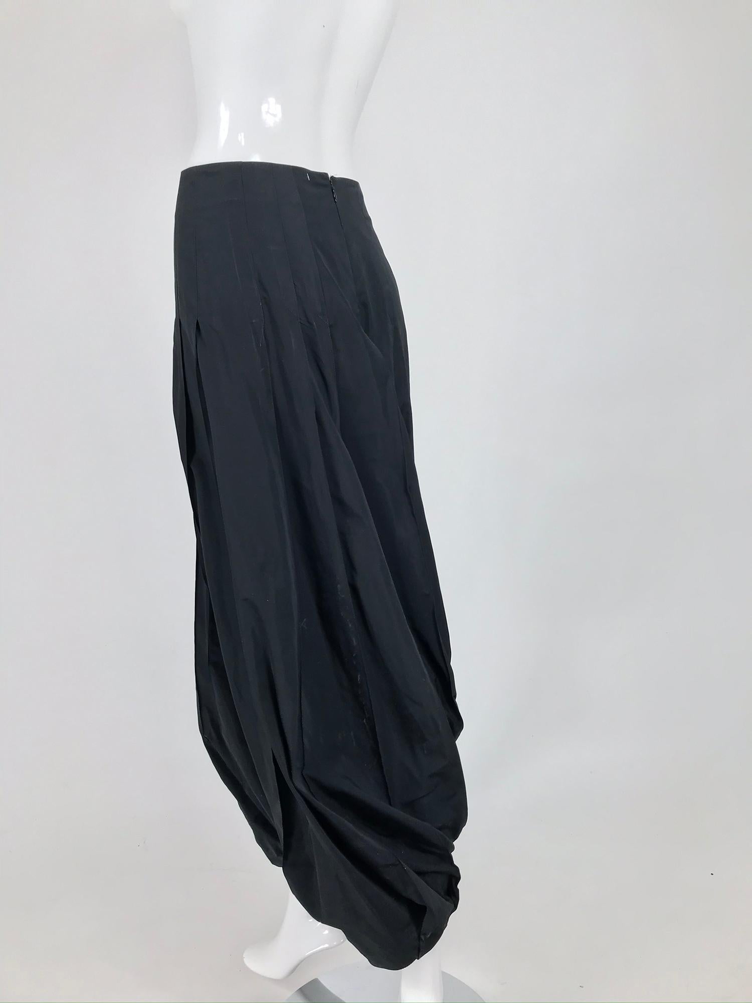  Pantalon Kenzo Zouave en taffetas noir (années 1980) Pour femmes 