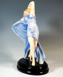 Keramos Art Déco Danseuse 'Butterfly', par Rudolf Podany, Vienne, Circa 1930