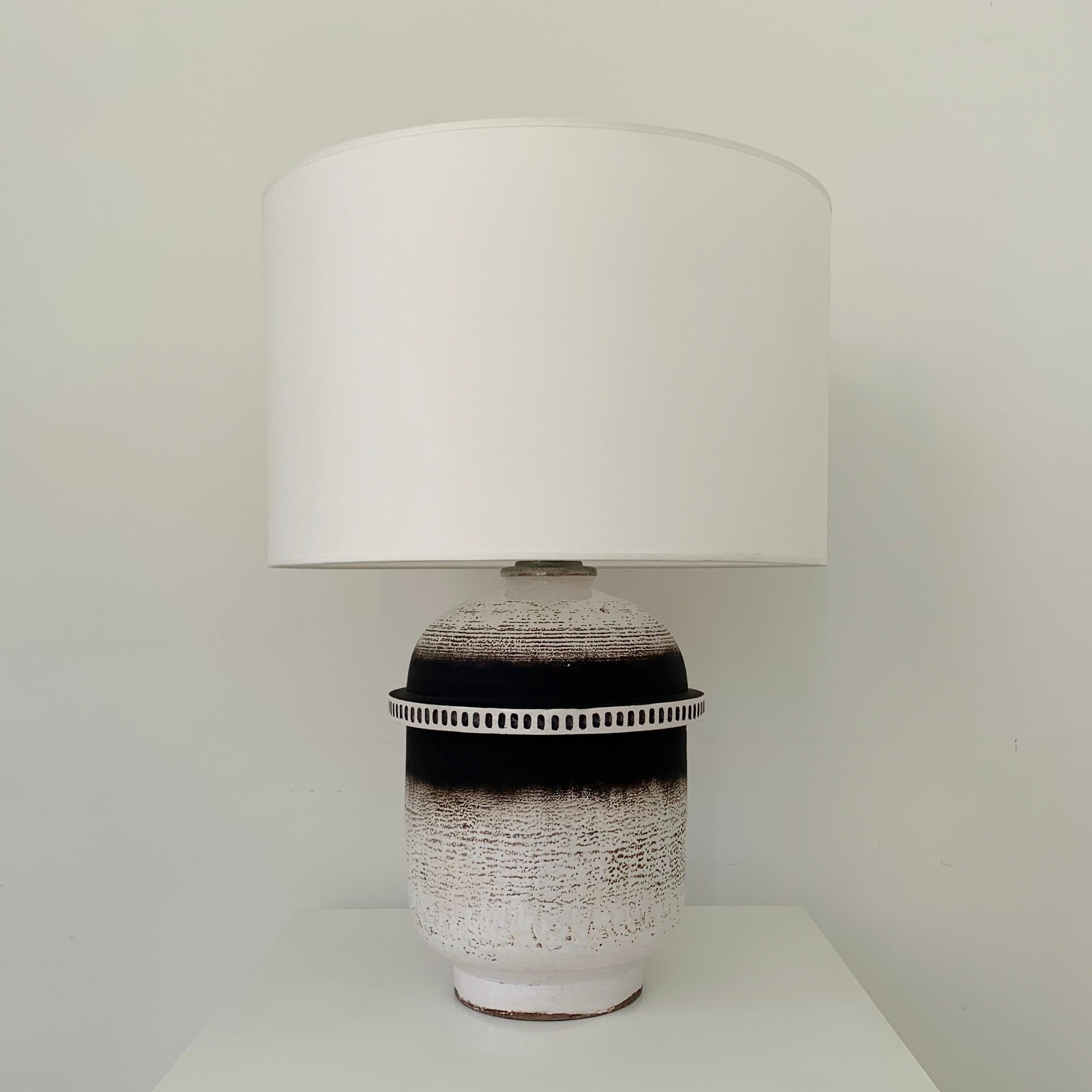 Keramos Signed Art Deco Table Lamp, circa 1930, France. For Sale 4