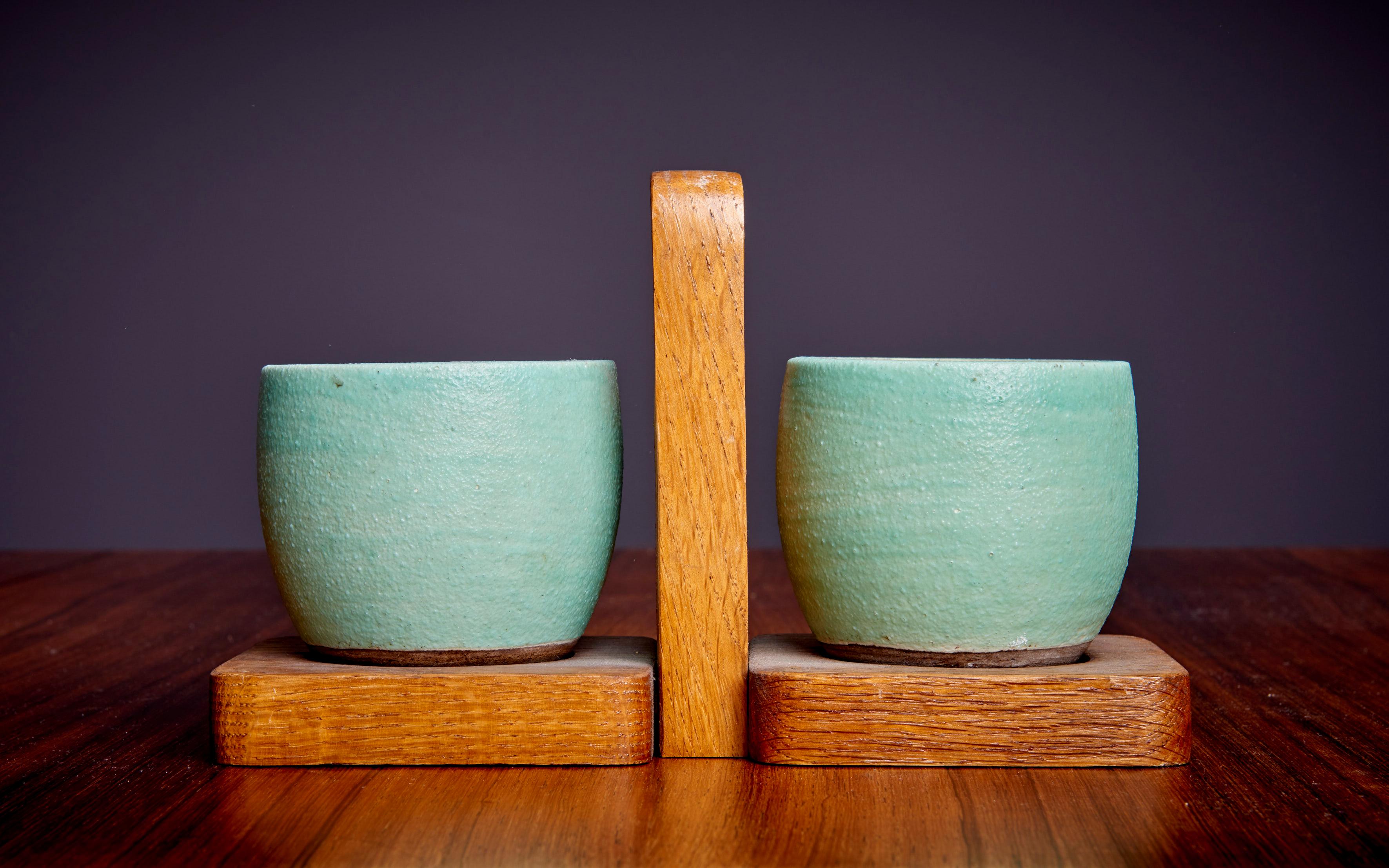 Mid-Century Modern Keramos Ceramic Mugs and Oak Tray in Light Green Turquoise, France, 1950s For Sale