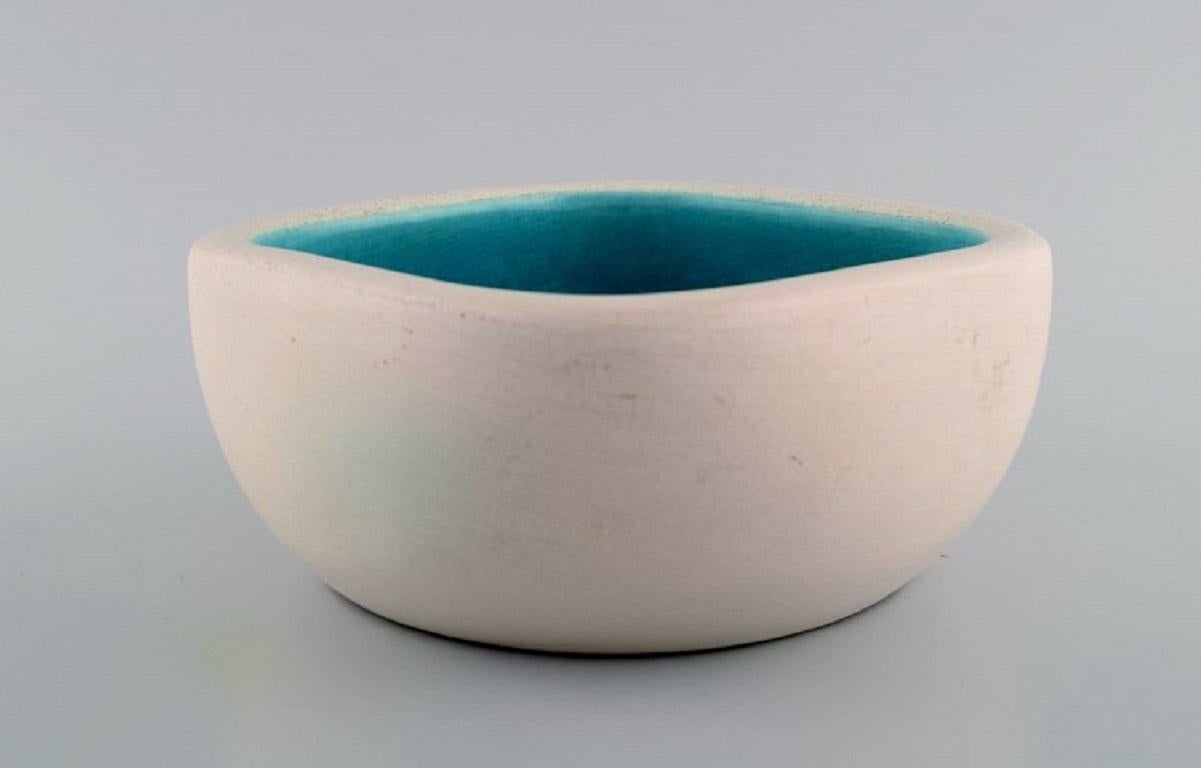 Keramos Sèvres, France, Bowl in Glazed Stoneware, Beautiful Turquoise Glaze In Excellent Condition For Sale In Copenhagen, DK