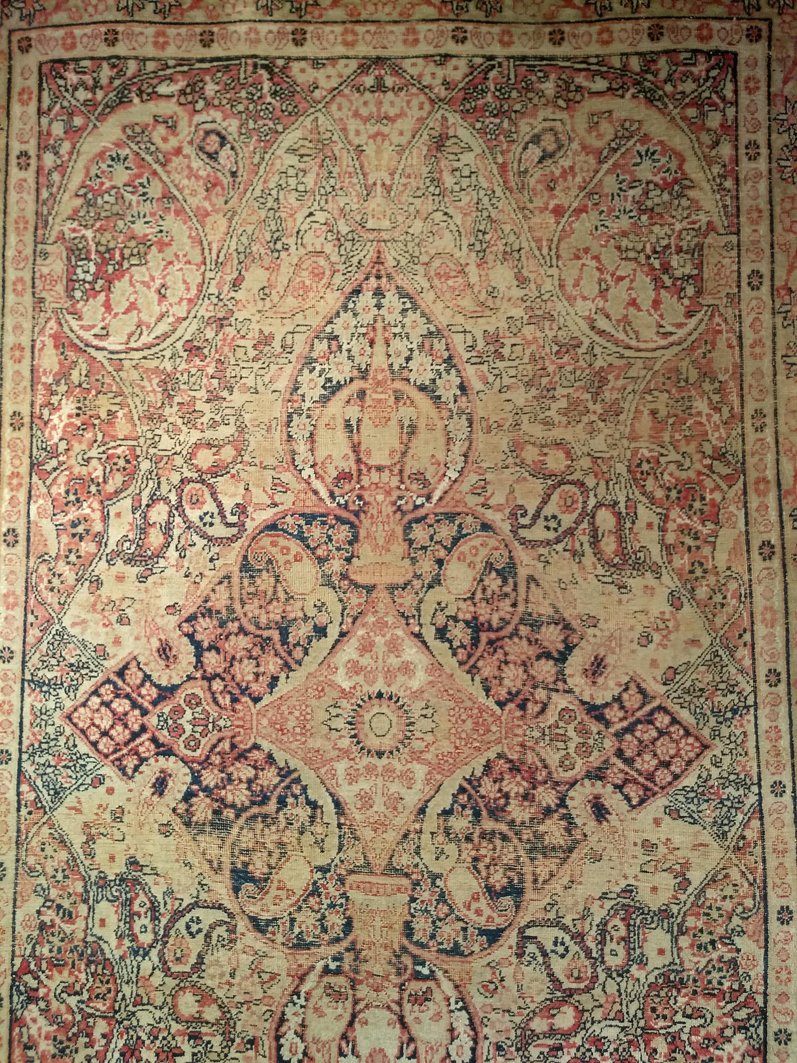 19th Century Persian Kerman Lavar in Medallion Pattern in Pale Yellow, Red, Blue In Good Condition For Sale In Barrington, IL