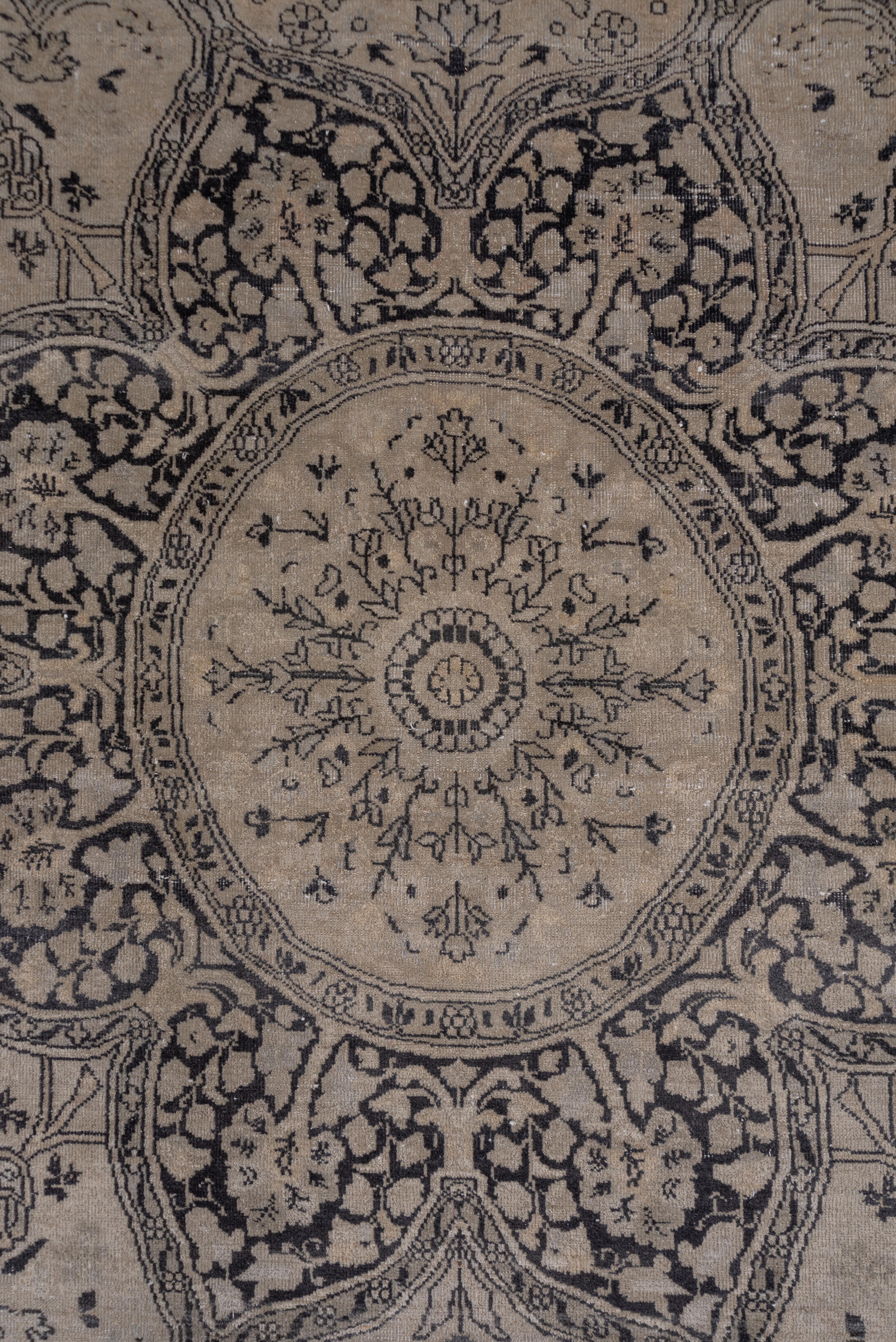 Kerman Themed Antique Sivas Carpet In Excellent Condition For Sale In New York, NY