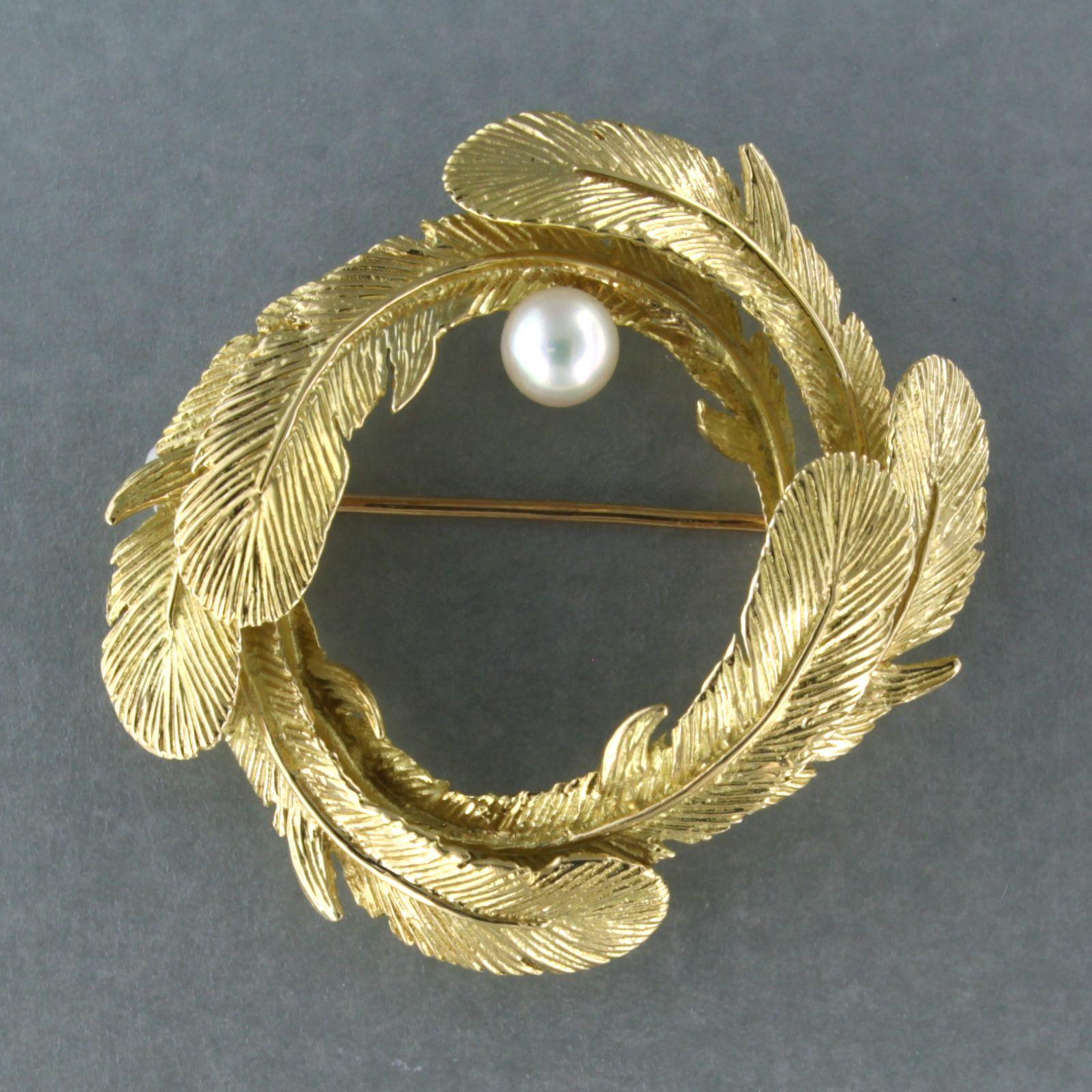 KERN Brooch with pearl 18k yellow gold For Sale at 1stDibs