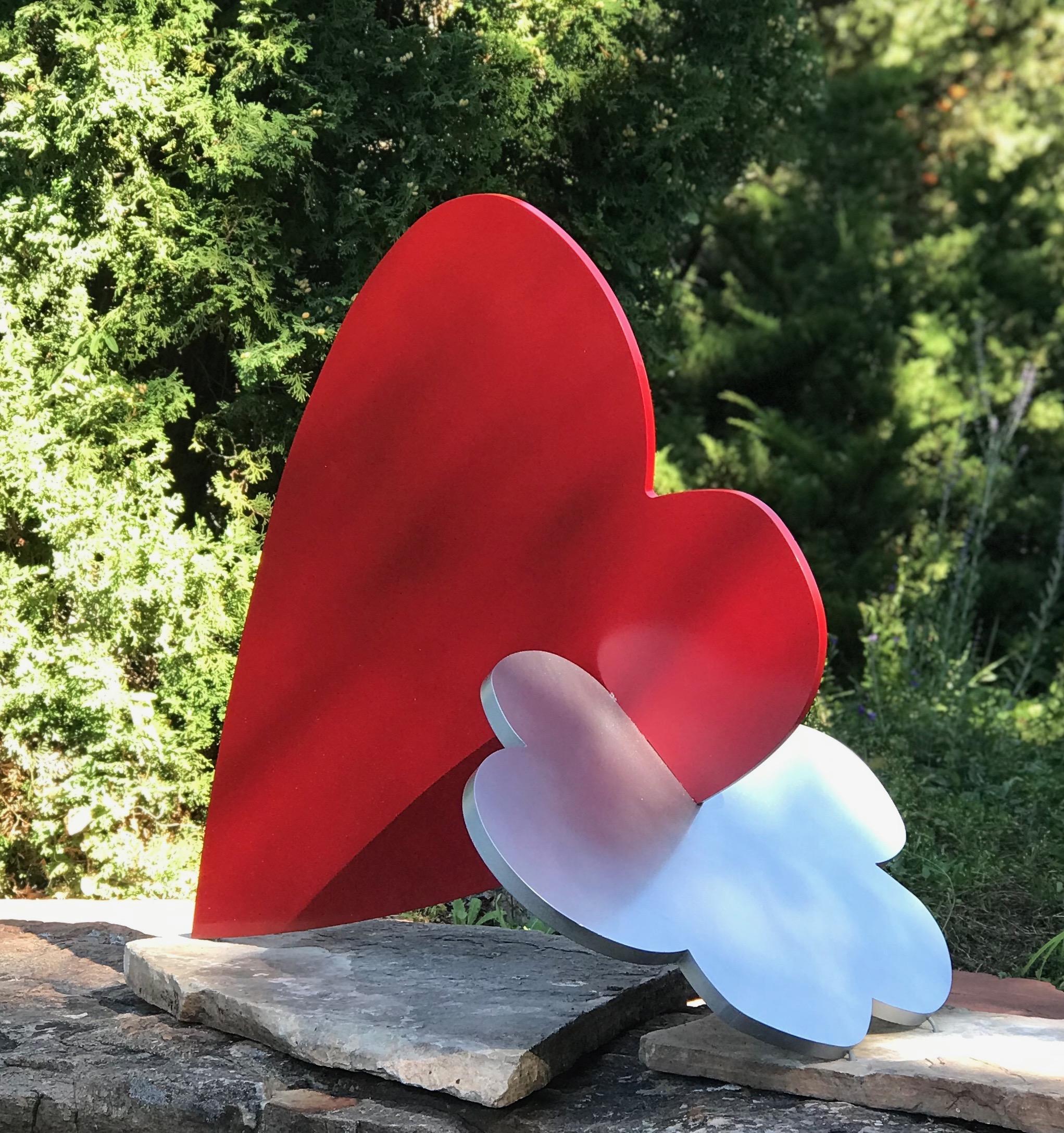 Heart + Cloud, Skulptur von Kerry Green, zeitgenössisch, für den Innen- und Außenbereich, rot, silber im Angebot 1