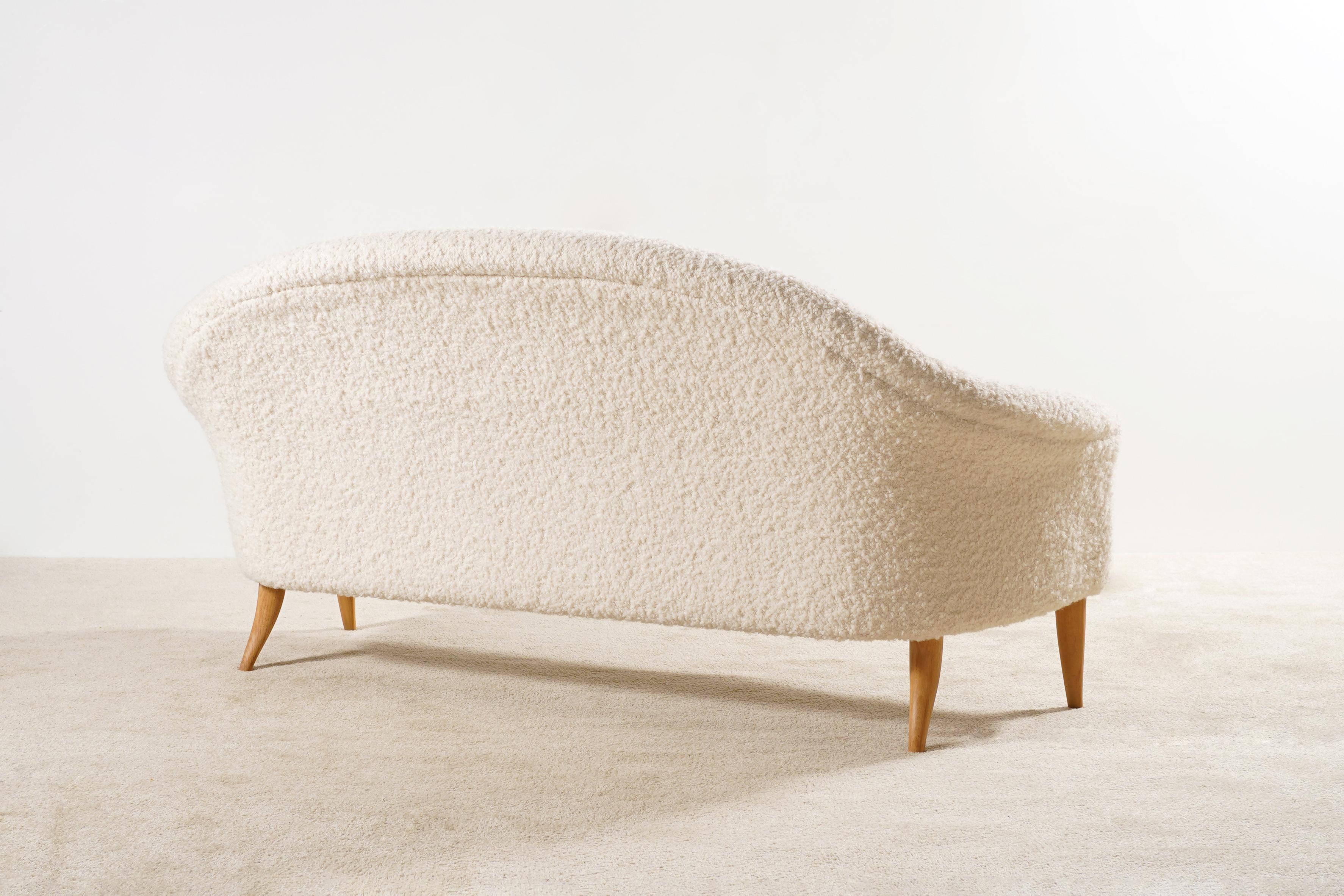 Scandinavian Modern Kerstin Hörlin-Holmquist, Curved Sofa for Nordiska Kompaniet, 1958