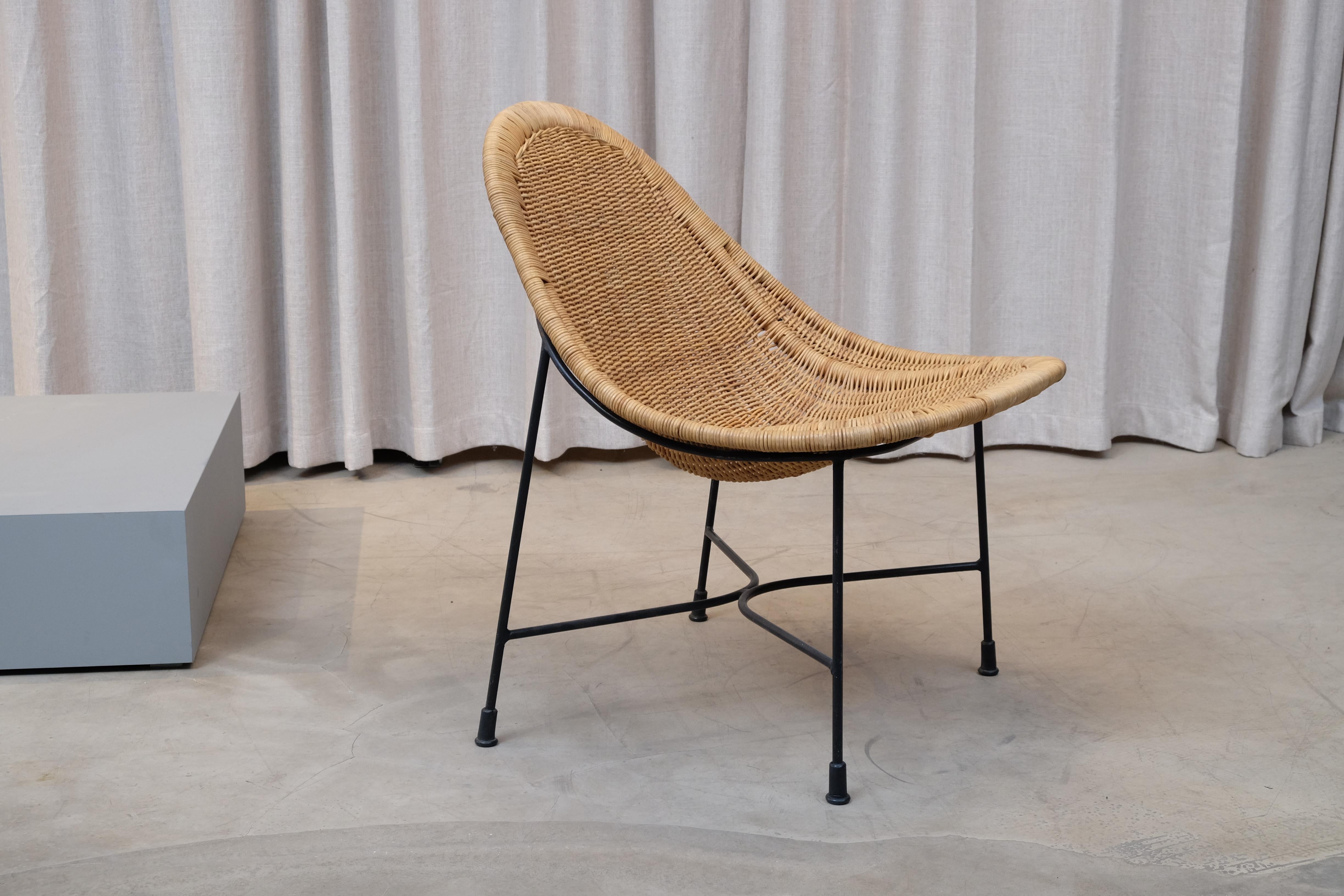 Scandinavian Modern Kerstin Hörlin-Holmquist Easy Chair Model 